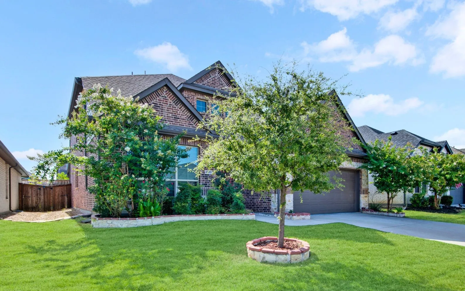 Single Family Residence For Sale in Collin County , 4000 Nightingale Street, Celina, Texas 75009, 5 Bedroom, 4 Bathroom, 2 Garage spaces, 2,819 Sqft, built in 2021, mls#21334390, Real Estate Agent in Celina, Homes For Sale in Collin county, Homes For Sale in Celina, Realtor in Celina Texas, Real Estate Brokerage Independent Realty Texas, Luminita Cordes Realtor