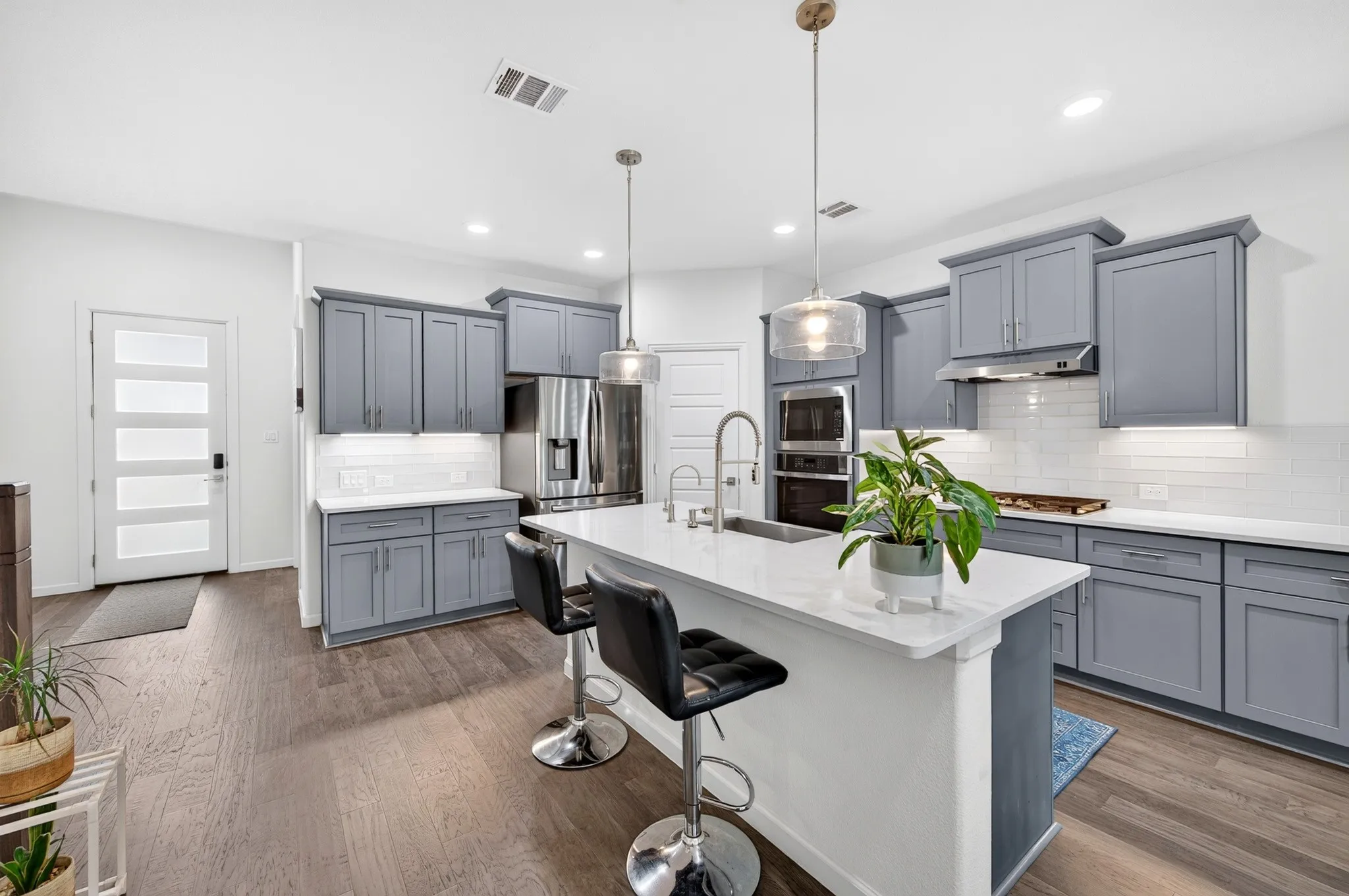 Single Family Residence For Sale in Collin County , 4000 Nightingale Street, Celina, Texas 75009, 5 Bedroom, 4 Bathroom, 2 Garage spaces, 2,819 Sqft, built in 2021, mls#21334390, Real Estate Agent in Celina, Homes For Sale in Collin county, Homes For Sale in Celina, Realtor in Celina Texas, Real Estate Brokerage Independent Realty Texas, Luminita Cordes Realtor