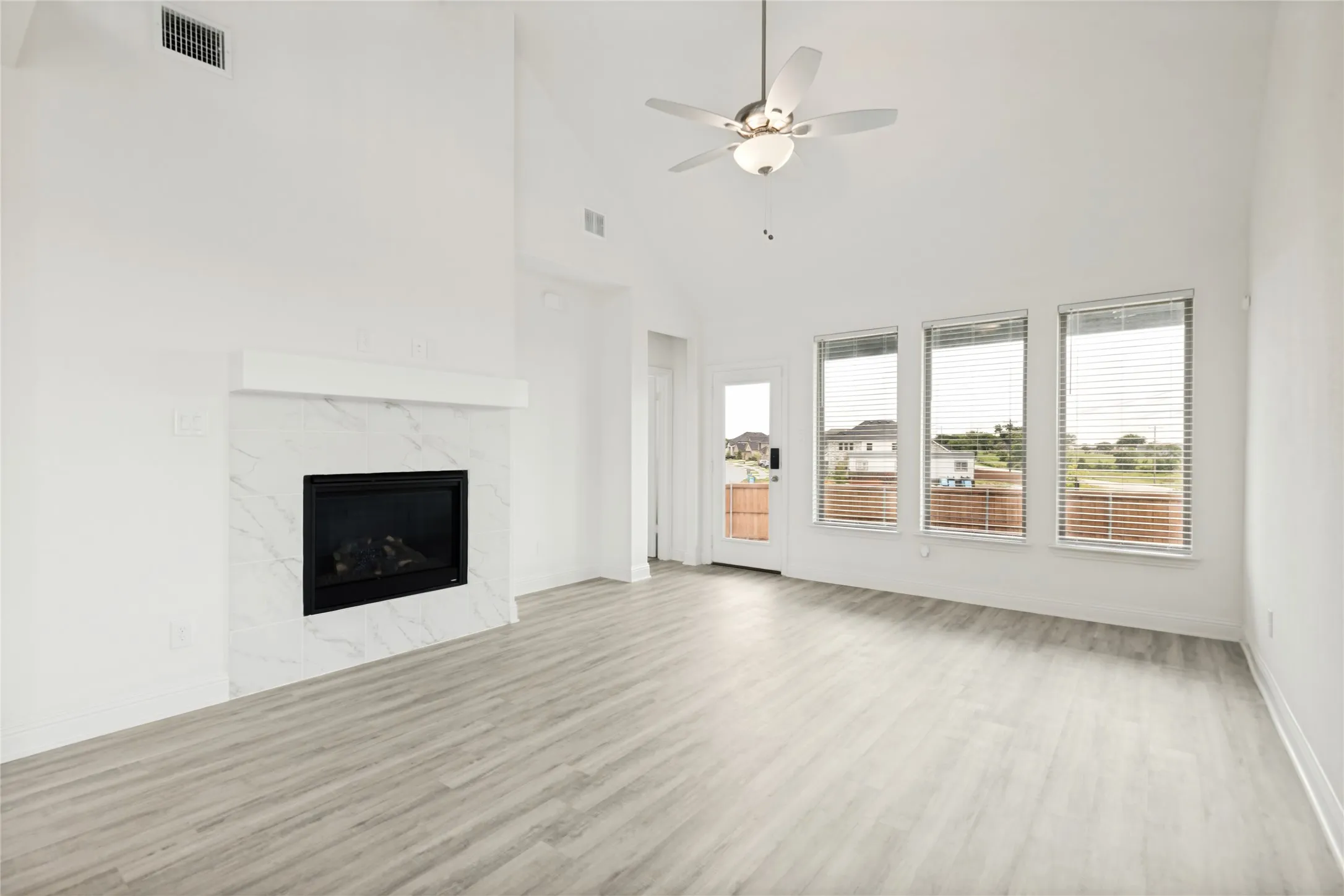 Single Family Residence For Sale in Kaufman County , 3800 Summerfield Drive, Crandall, Texas 75114, 4 Bedroom, 3 Bathroom, 2 Garage spaces, 2,123 Sqft, built in 2024, mls#21334621, Real Estate Agent in Crandall, Homes For Sale in Kaufman county, Homes For Sale in Crandall, Realtor in Crandall Texas, Real Estate Brokerage Independent Realty Texas, Luminita Cordes Realtor