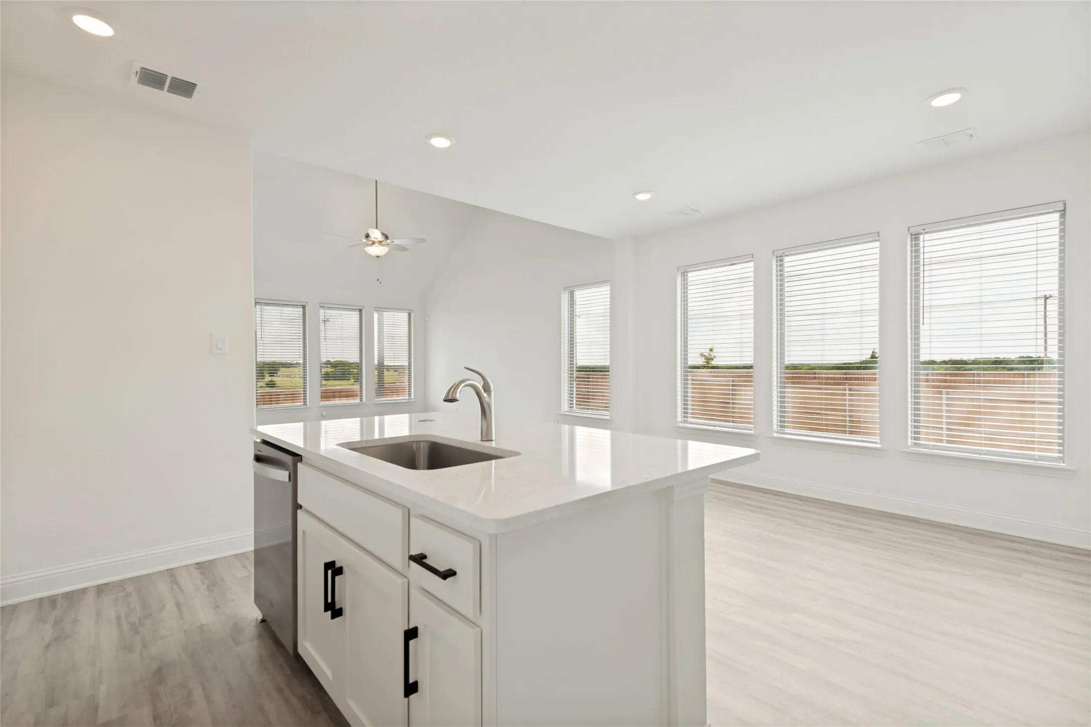 Single Family Residence For Sale in Kaufman County , 3800 Summerfield Drive, Crandall, Texas 75114, 4 Bedroom, 3 Bathroom, 2 Garage spaces, 2,123 Sqft, built in 2024, mls#21334621, Real Estate Agent in Crandall, Homes For Sale in Kaufman county, Homes For Sale in Crandall, Realtor in Crandall Texas, Real Estate Brokerage Independent Realty Texas, Luminita Cordes Realtor