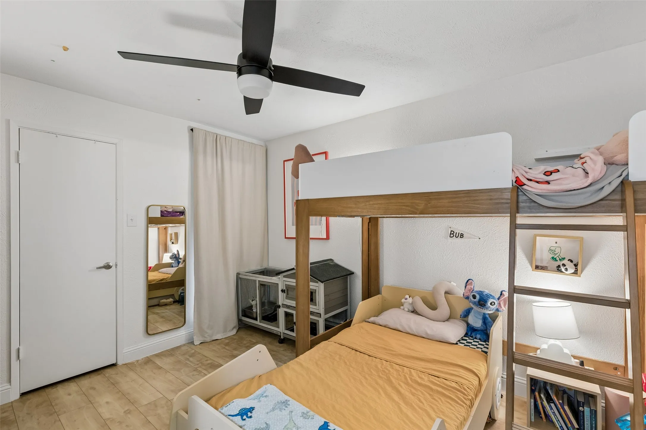 Single Family Residence For Rent in Dallas County , 3818 Ruidosa Avenue, Dallas, Texas 75228, 3 Bedrooms, 2 Bathrooms, 2 Garage spaces, 1,924 Sqft, built in 1978, Price $2,950, mls#21331275, Real Estate Agent in Dallas, Homes For Rent in Dallas county, Homes For Rent in Dallas, Realtor in Dallas Texas, Real Estate Brokerage Independent Realty Texas, Luminita Cordes Realtor