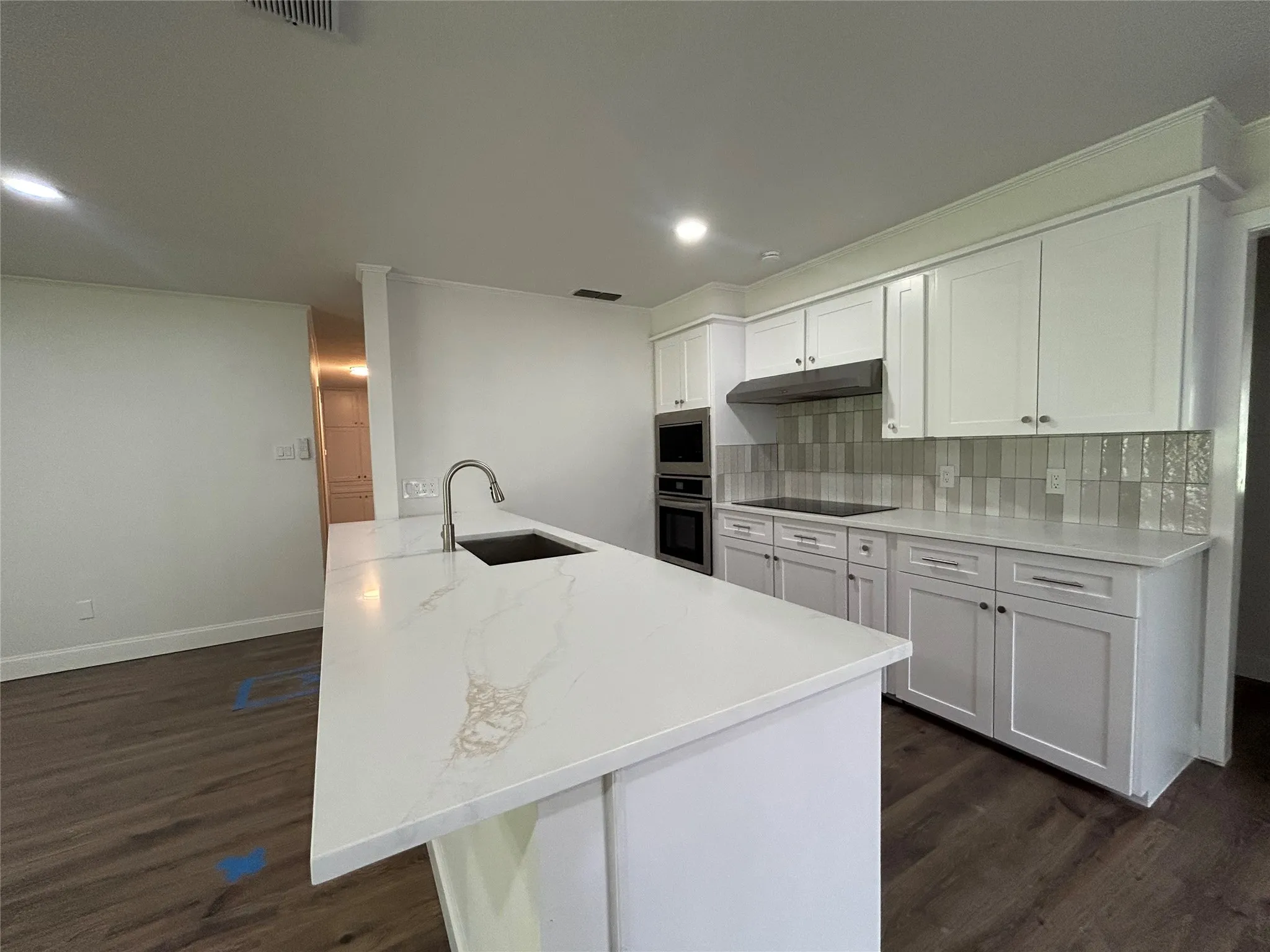 Single Family Residence For Sale in Navarro County , 607 Stanford Street, Corsicana, Texas 75110, 3 Bedrooms, 2 Bathrooms, 2 Garage spaces, 1,432 Sqft, built in 1966, Price $270,000, mls#21334649, Real Estate Agent in Corsicana, Homes For Sale in Navarro county, Homes For Sale in Corsicana, Realtor in Corsicana Texas, Real Estate Brokerage Independent Realty Texas, Luminita Cordes Realtor