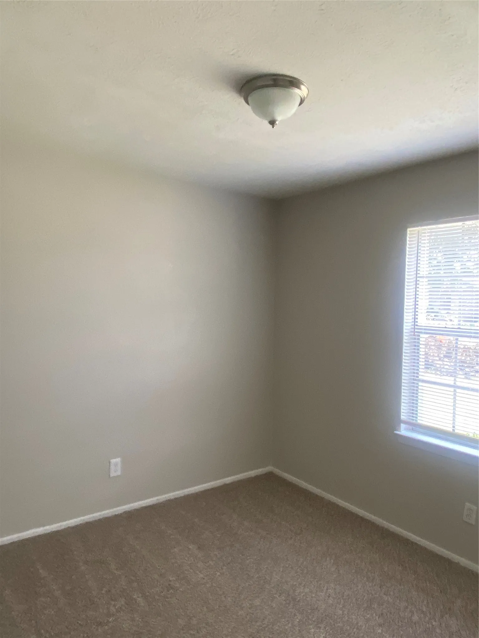 Single Family Residence For Rent in Dallas County , 6520 Warm Moon Lane, Dallas, Texas 75241, 4 Bedroom, 2 Bathroom, 1 Garage spaces, 1,237 Sqft, built in 1971, mls#21334651, Real Estate Agent in Dallas, Homes For Rent in Dallas county, Homes For Rent in Dallas, Realtor in Dallas Texas, Real Estate Brokerage Independent Realty Texas, Luminita Cordes Realtor