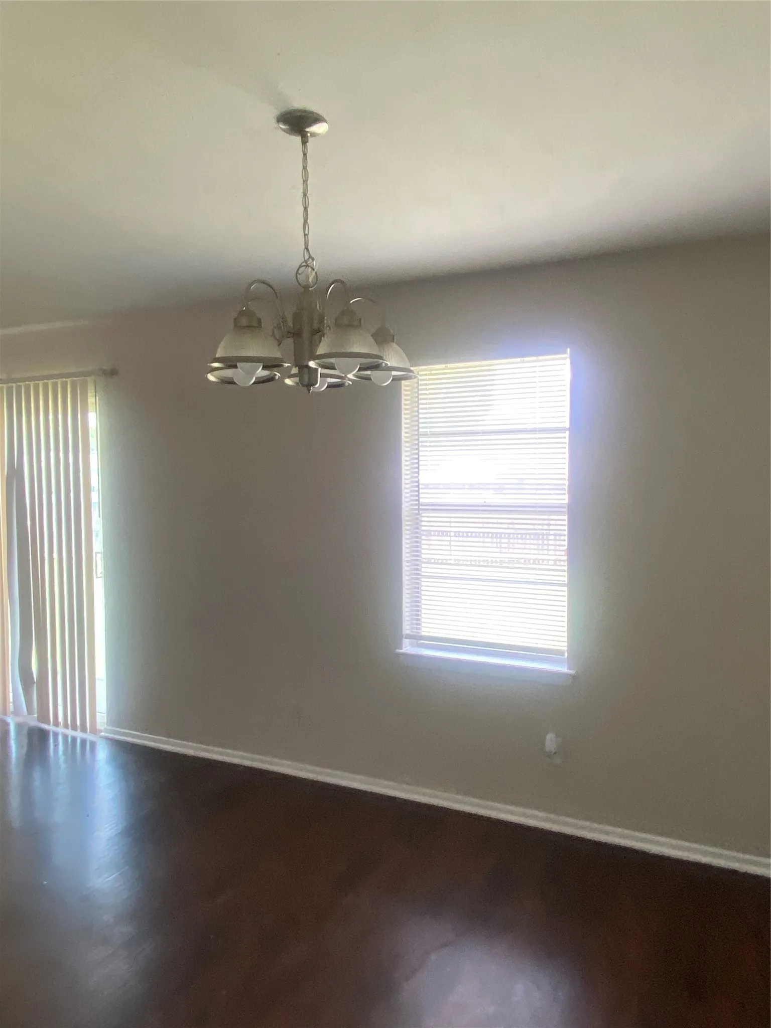 Single Family Residence For Rent in Dallas County , 6520 Warm Moon Lane, Dallas, Texas 75241, 4 Bedroom, 2 Bathroom, 1 Garage spaces, 1,237 Sqft, built in 1971, mls#21334651, Real Estate Agent in Dallas, Homes For Rent in Dallas county, Homes For Rent in Dallas, Realtor in Dallas Texas, Real Estate Brokerage Independent Realty Texas, Luminita Cordes Realtor