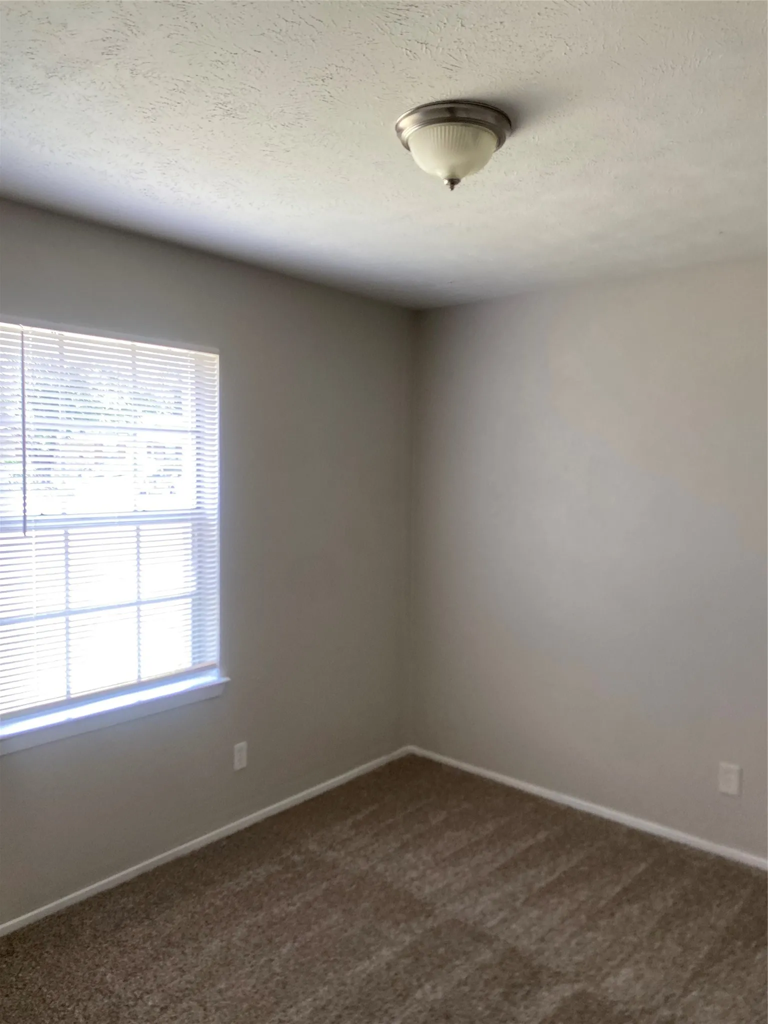 Single Family Residence For Rent in Dallas County , 6520 Warm Moon Lane, Dallas, Texas 75241, 4 Bedroom, 2 Bathroom, 1 Garage spaces, 1,237 Sqft, built in 1971, mls#21334651, Real Estate Agent in Dallas, Homes For Rent in Dallas county, Homes For Rent in Dallas, Realtor in Dallas Texas, Real Estate Brokerage Independent Realty Texas, Luminita Cordes Realtor