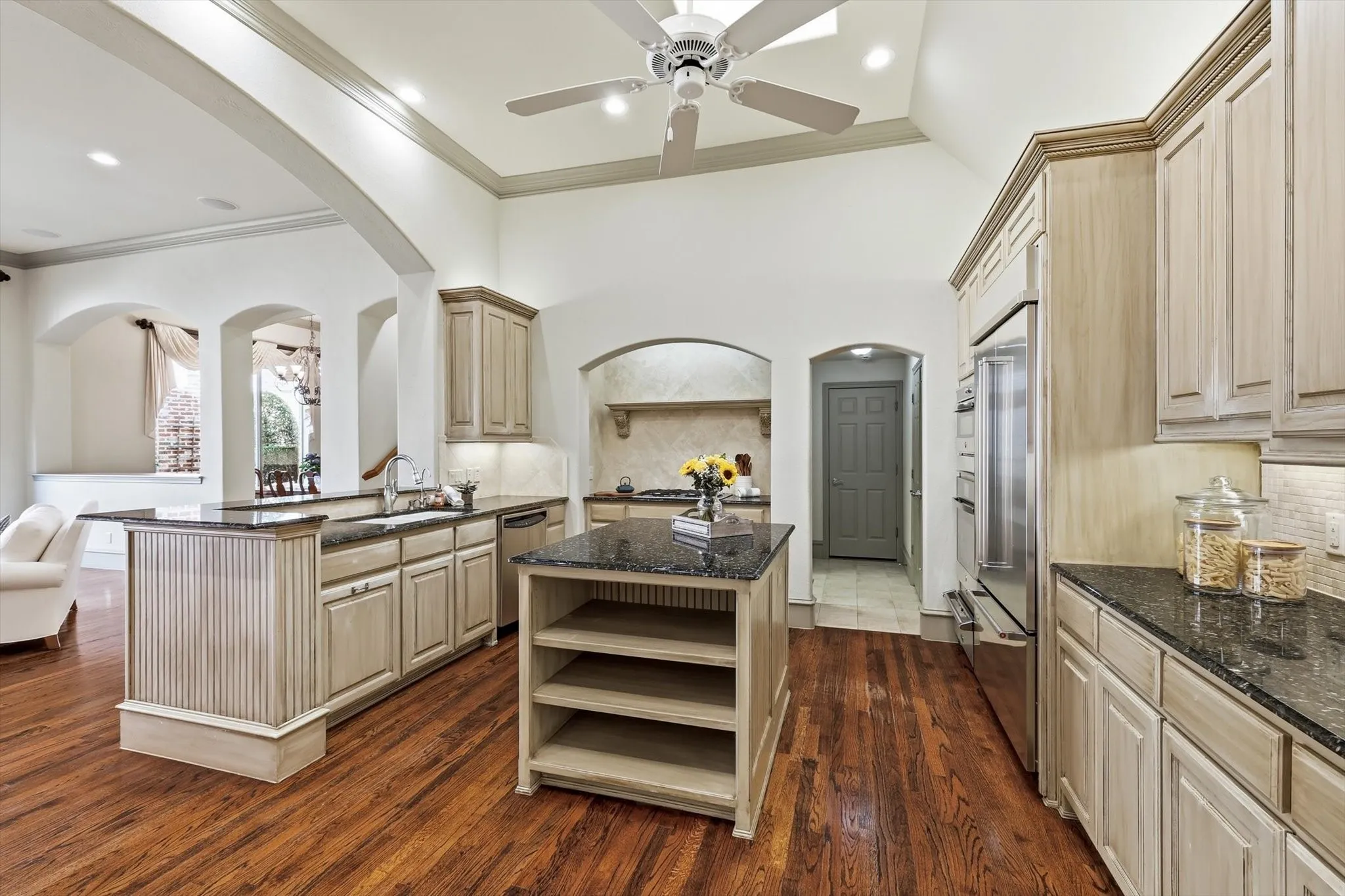 Lots of counter space and a serving island