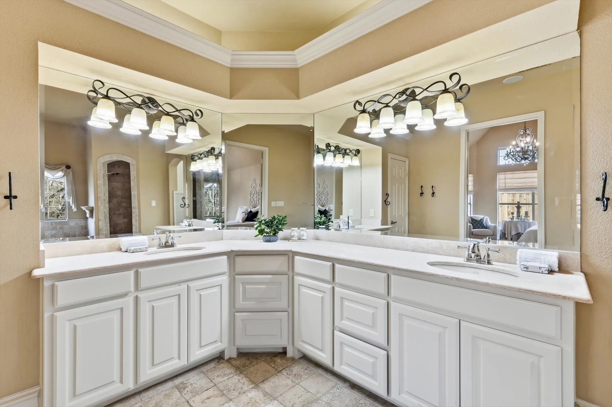 Single Family Residence For Sale in Collin County , 5572 Foard Drive, Frisco, Texas 75034, 3 Bedroom, 3 Bathroom, 2 Garage spaces, 2,688 Sqft, built in 2006, mls#21334036, Real Estate Agent in Frisco, Homes For Sale in Collin county, Homes For Sale in Frisco, Realtor in Frisco Texas, Real Estate Brokerage Independent Realty Texas, Luminita Cordes Realtor