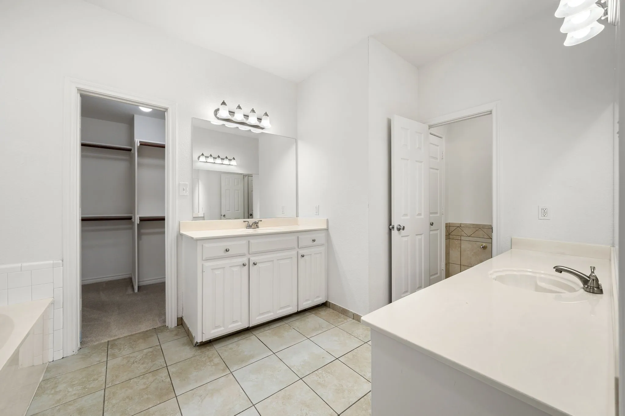 Single Family Residence For Sale in Collin County , 8121 Case Drive, Plano, Texas 75025, 4 Bedroom, 3 Bathroom, 2 Garage spaces, 3,060 Sqft, built in 1995, mls#21323815, Real Estate Agent in Plano, Homes For Sale in Collin county, Homes For Sale in Plano, Realtor in Plano Texas, Real Estate Brokerage Independent Realty Texas, Luminita Cordes Realtor