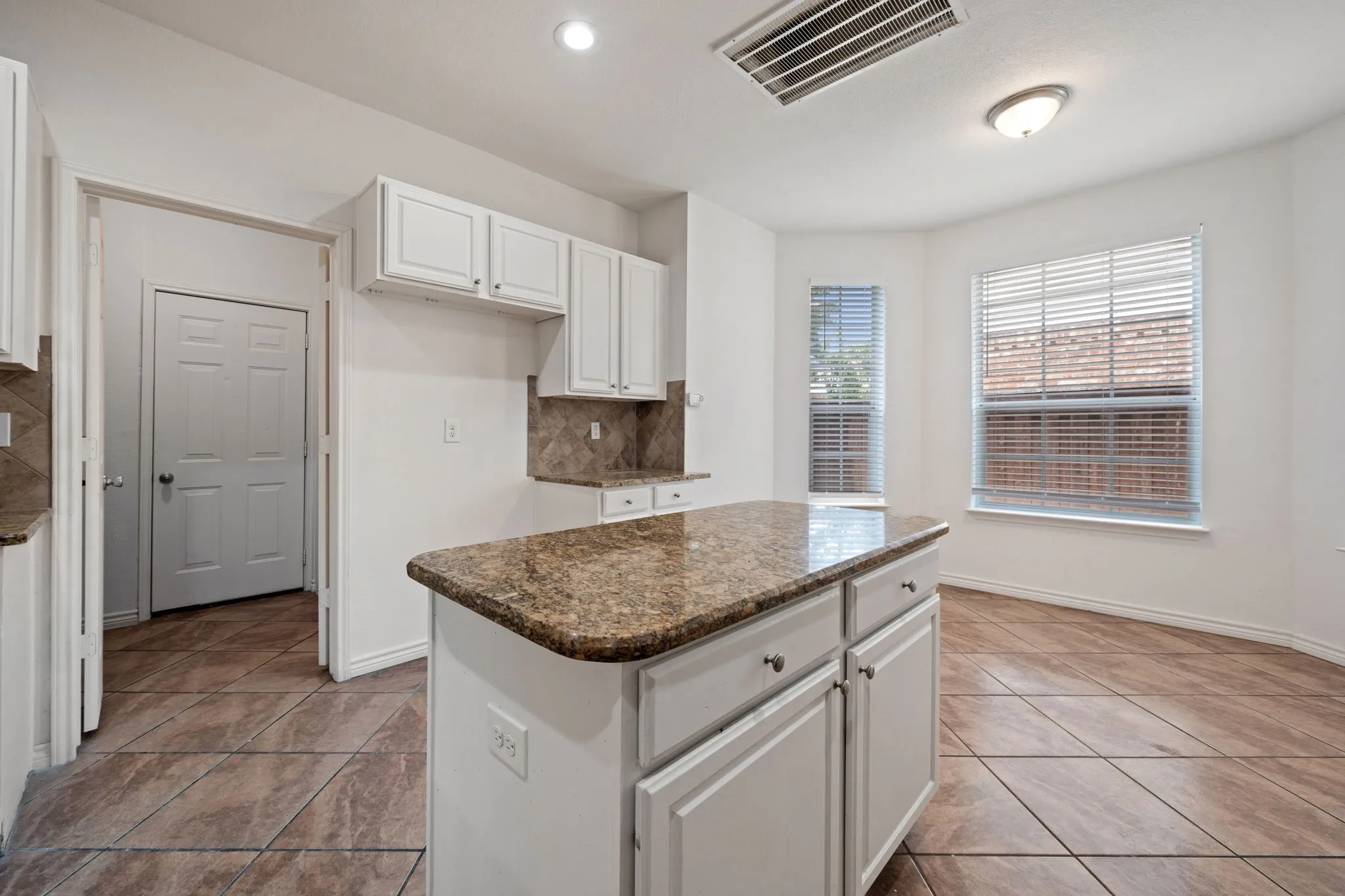 Single Family Residence For Sale in Collin County , 8121 Case Drive, Plano, Texas 75025, 4 Bedroom, 3 Bathroom, 2 Garage spaces, 3,060 Sqft, built in 1995, mls#21323815, Real Estate Agent in Plano, Homes For Sale in Collin county, Homes For Sale in Plano, Realtor in Plano Texas, Real Estate Brokerage Independent Realty Texas, Luminita Cordes Realtor