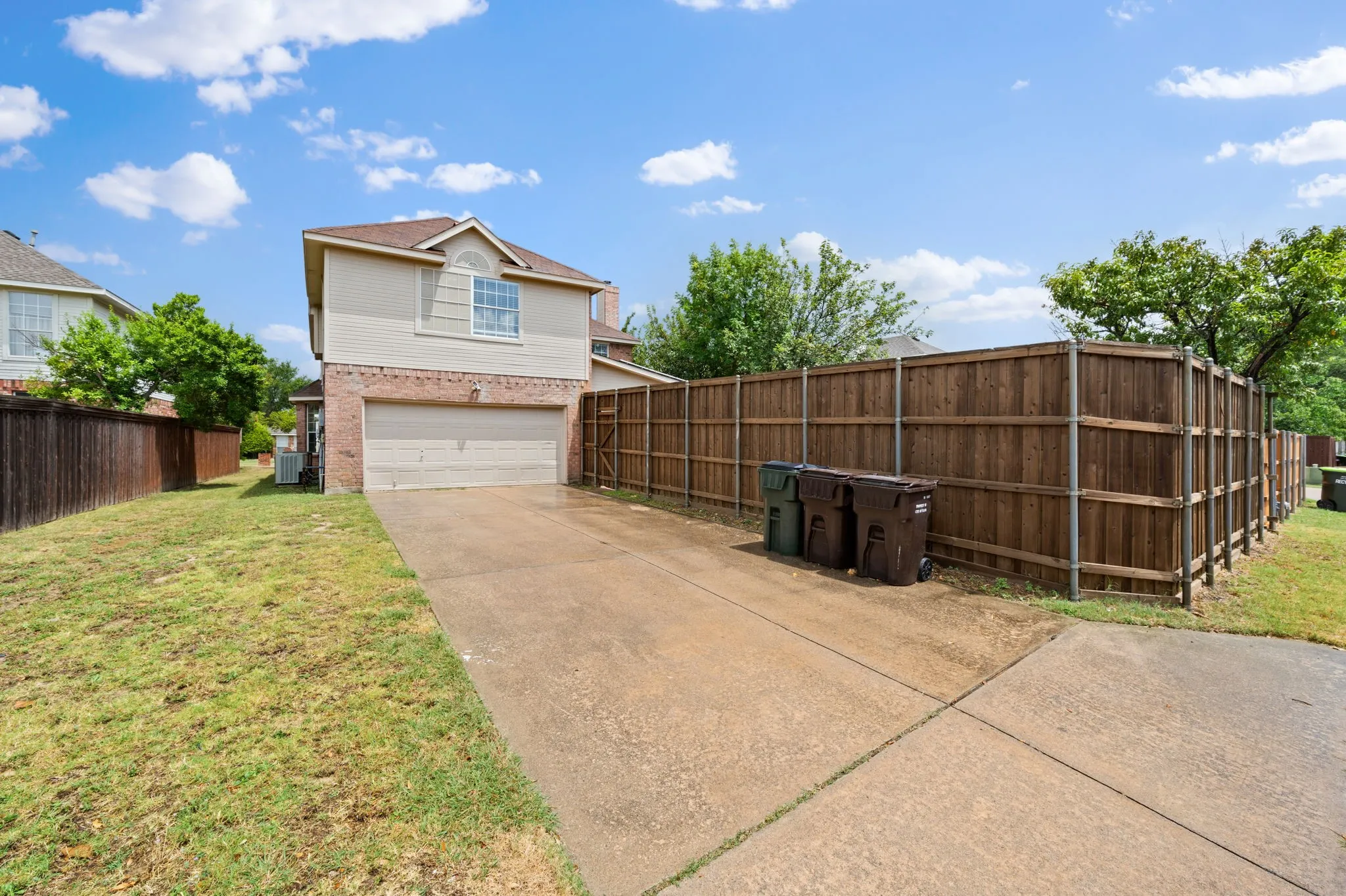 Single Family Residence For Sale in Collin County , 8121 Case Drive, Plano, Texas 75025, 4 Bedroom, 3 Bathroom, 2 Garage spaces, 3,060 Sqft, built in 1995, mls#21323815, Real Estate Agent in Plano, Homes For Sale in Collin county, Homes For Sale in Plano, Realtor in Plano Texas, Real Estate Brokerage Independent Realty Texas, Luminita Cordes Realtor