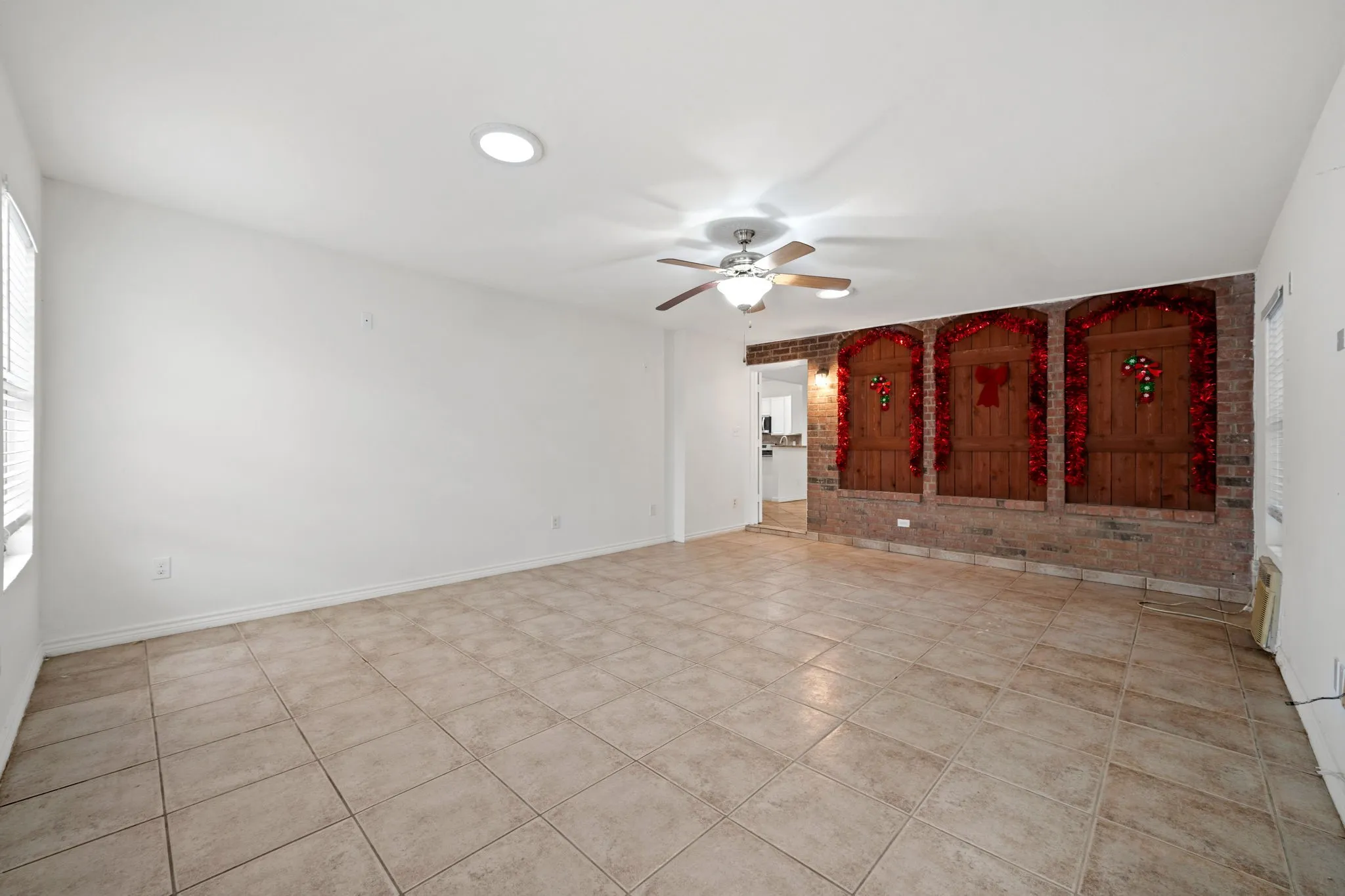 Single Family Residence For Sale in Collin County , 8121 Case Drive, Plano, Texas 75025, 4 Bedroom, 3 Bathroom, 2 Garage spaces, 3,060 Sqft, built in 1995, mls#21323815, Real Estate Agent in Plano, Homes For Sale in Collin county, Homes For Sale in Plano, Realtor in Plano Texas, Real Estate Brokerage Independent Realty Texas, Luminita Cordes Realtor