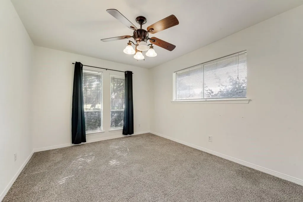 Single Family Residence For Rent in Dallas County , 123 S Venice Drive, Duncanville, Texas 75116, 3 Bedrooms, 2 Bathrooms, 2 Garage spaces, 2,198 Sqft, built in 1973, Price $2,100, mls#21334673, Real Estate Agent in Duncanville, Homes For Rent in Dallas county, Homes For Rent in Duncanville, Realtor in Duncanville Texas, Real Estate Brokerage Independent Realty Texas, Luminita Cordes Realtor