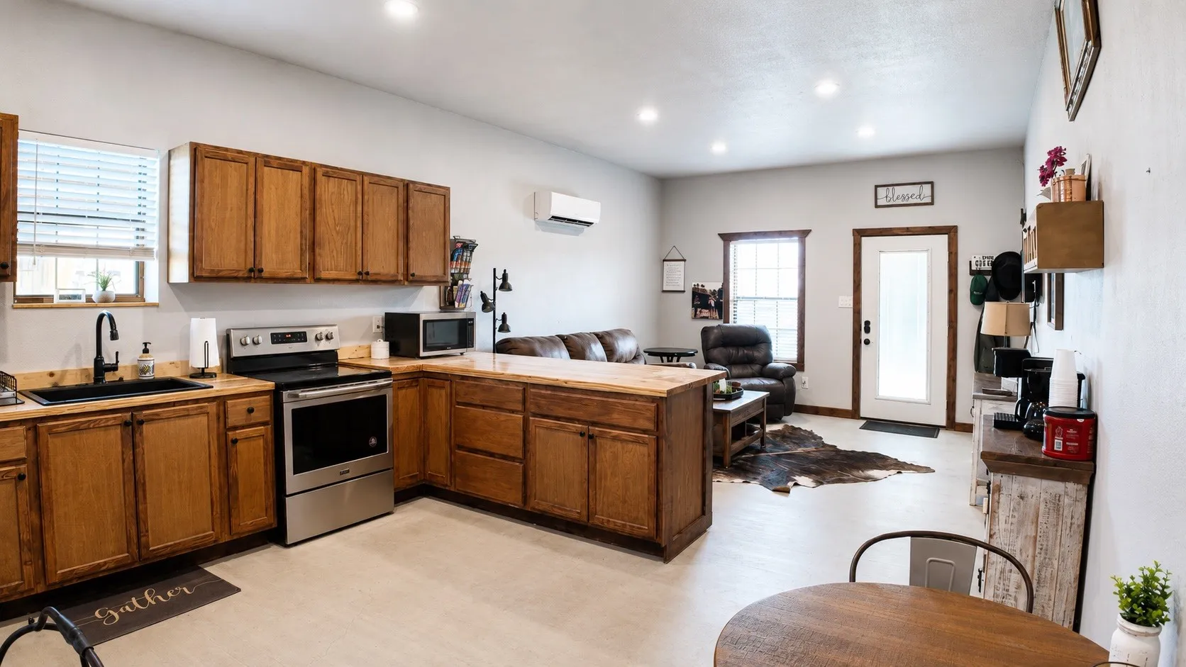Farm For Sale in Brown County , 6912 67, 84, Bangs, Texas 76823, 3 Bedrooms, 3 Bathrooms, Garage spaces, 2,128 Sqft, built in 2023, Price $875,000, mls#21331443, Real Estate Agent in Bangs, Homes For Sale in Brown county, Homes For Sale in Bangs, Realtor in Bangs Texas, Real Estate Brokerage Independent Realty Texas, Luminita Cordes Realtor