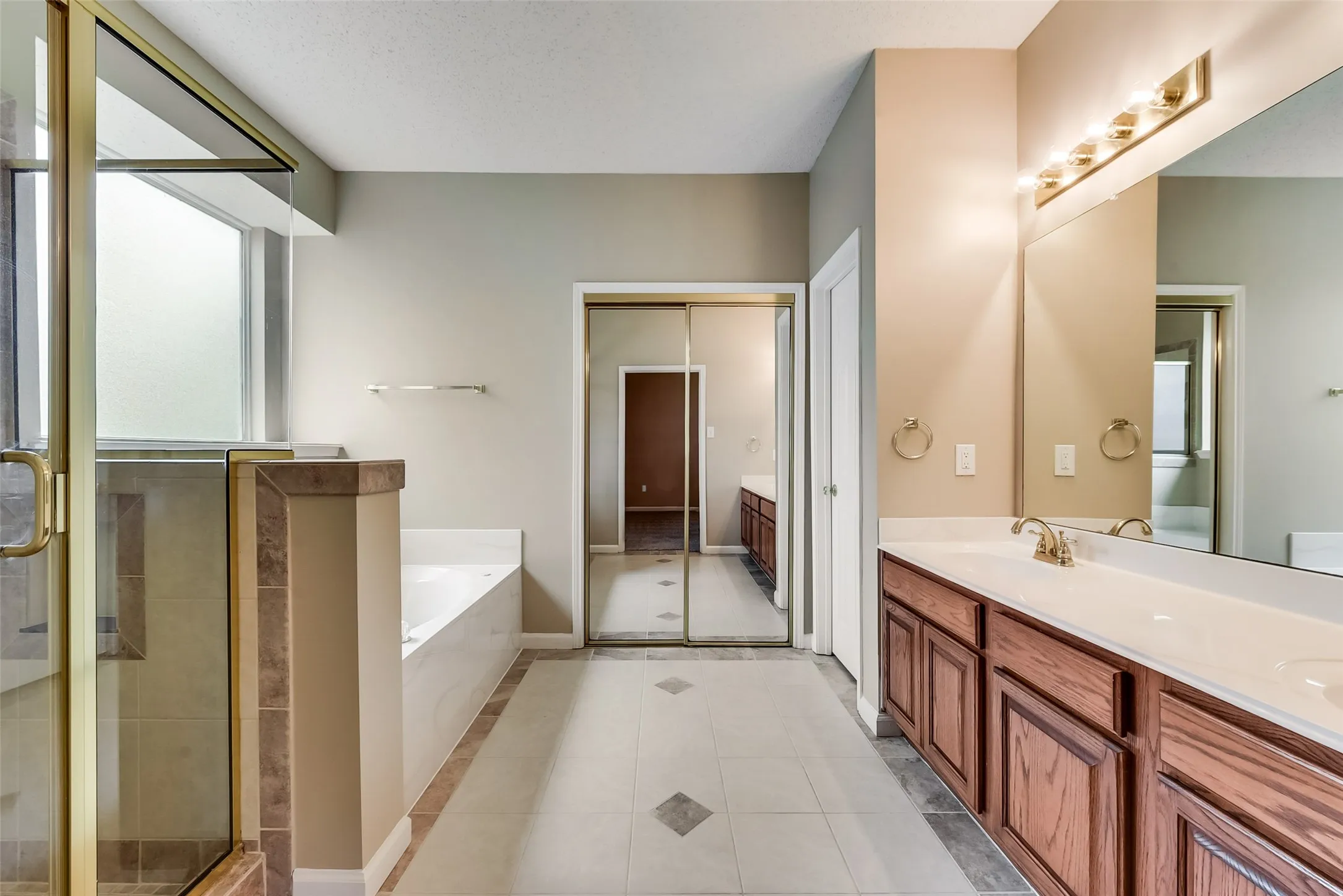 Single Family Residence For Rent in Collin County , 7909 Kristina Lane, Frisco, Texas 75034, 3 Bedrooms, 3 Bathrooms, 2 Garage spaces, 2,309 Sqft, built in 1999, Price $2,895, mls#21333514, Real Estate Agent in Frisco, Homes For Rent in Collin county, Homes For Rent in Frisco, Realtor in Frisco Texas, Real Estate Brokerage Independent Realty Texas, Luminita Cordes Realtor