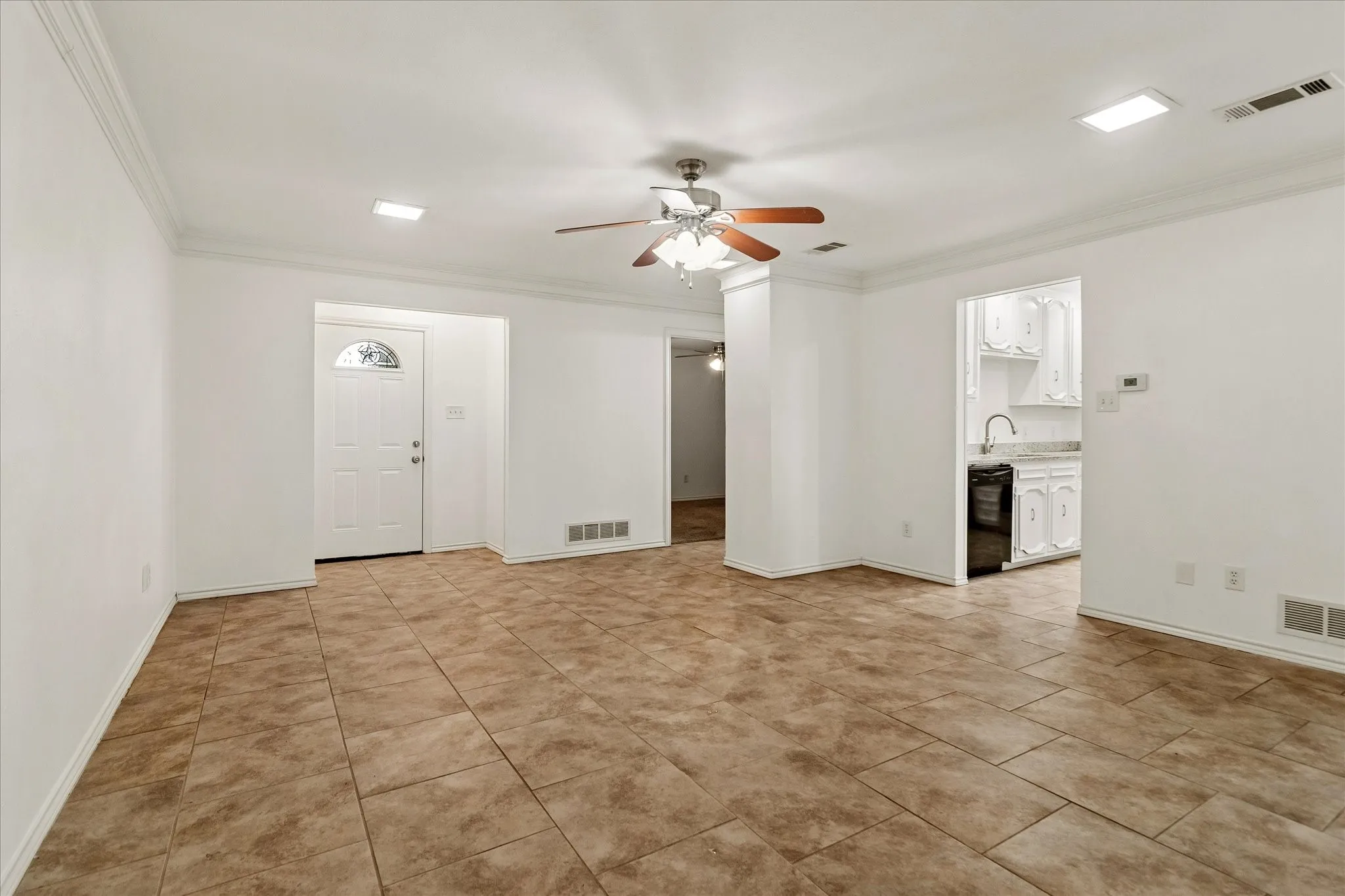 Single Family Residence For Sale in Collin County , 3318 Wells Drive, Plano, Texas 75093, 3 Bedroom, 2 Bathroom, 2 Garage spaces, 1,559 Sqft, built in 1983, mls#21334150, Real Estate Agent in Plano, Homes For Sale in Collin county, Homes For Sale in Plano, Realtor in Plano Texas, Real Estate Brokerage Independent Realty Texas, Luminita Cordes Realtor
