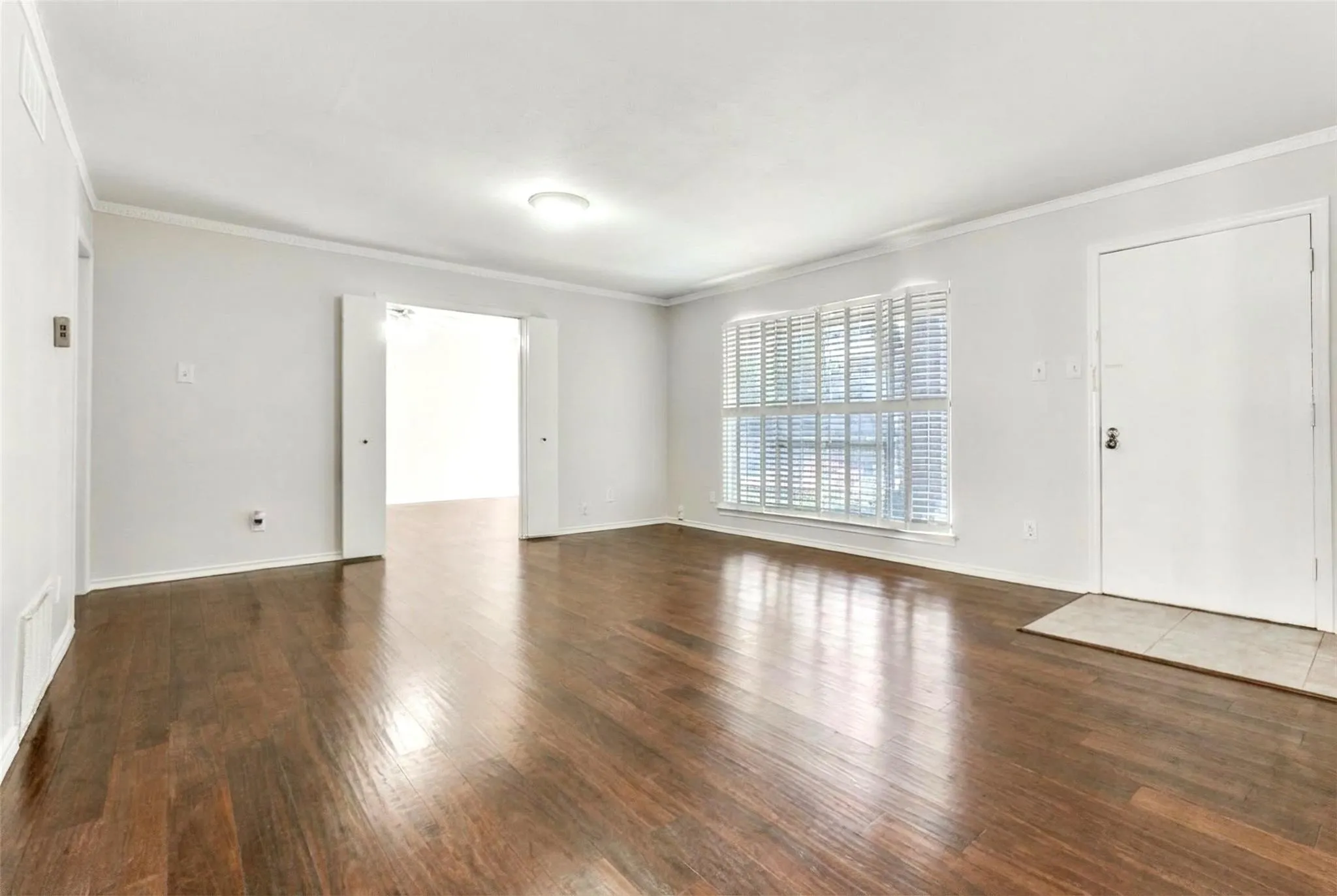 Condominium For Sale in Dallas County , 11116 Valleydale Drive B, Dallas, Texas 75230, 2 Bedrooms, 2 Bathrooms, Garage spaces, 1,044 Sqft, built in 1961, Price $160,000, mls#21332647, Real Estate Agent in Dallas, Homes For Sale in Dallas county, Homes For Sale in Dallas, Realtor in Dallas Texas, Real Estate Brokerage Independent Realty Texas, Luminita Cordes Realtor