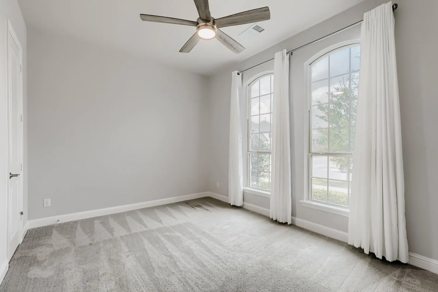 Single Family Residence For Sale in Denton County , 800 Agave Drive, Prosper, Texas 75078, 3 Bedroom, 2 Bathroom, 2 Garage spaces, 2,498 Sqft, built in 2020, mls#21334433, Real Estate Agent in Prosper, Homes For Sale in Denton county, Homes For Sale in Prosper, Realtor in Prosper Texas, Real Estate Brokerage Independent Realty Texas, Luminita Cordes Realtor