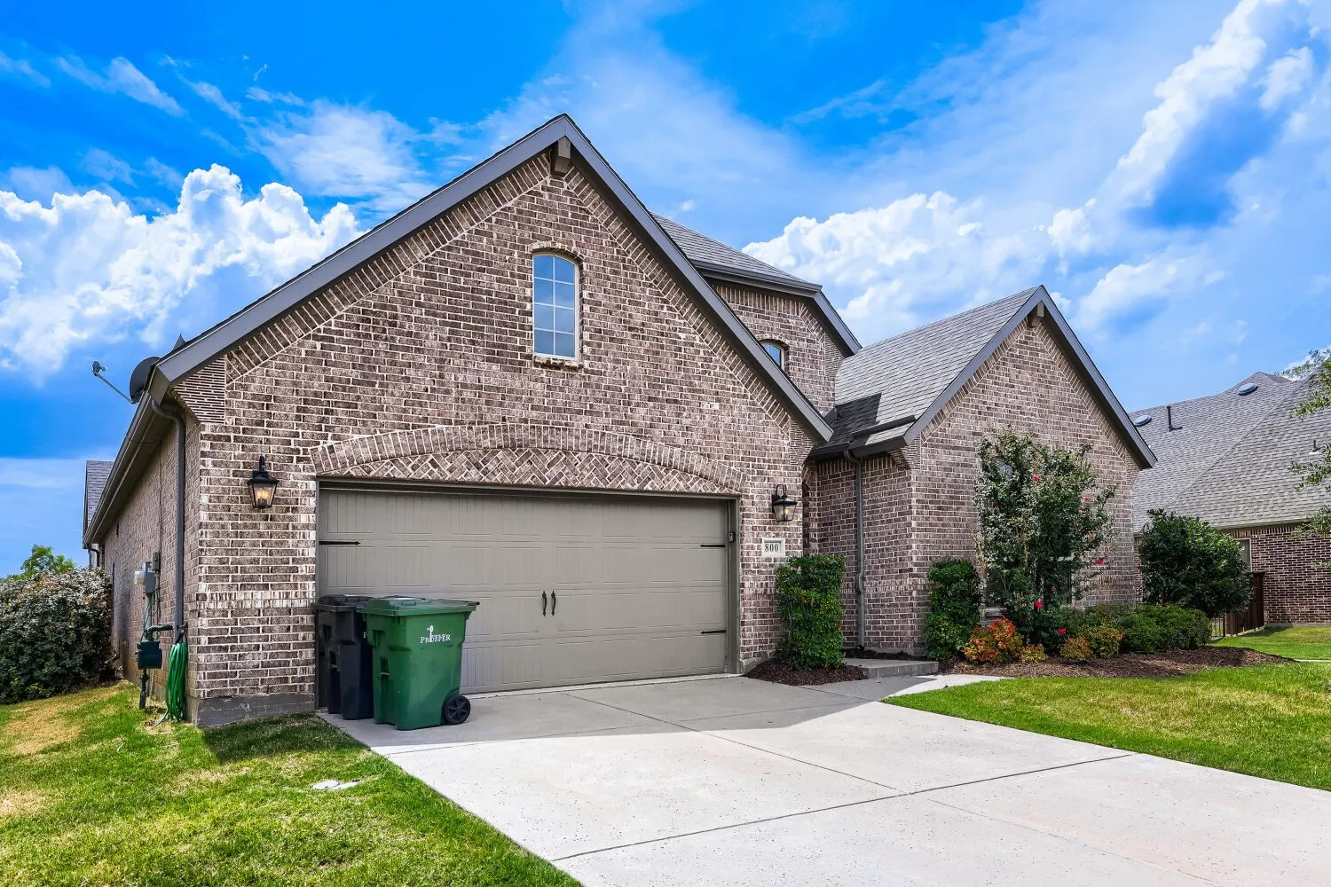 Single Family Residence For Sale in Denton County , 800 Agave Drive, Prosper, Texas 75078, 3 Bedroom, 2 Bathroom, 2 Garage spaces, 2,498 Sqft, built in 2020, mls#21334433, Real Estate Agent in Prosper, Homes For Sale in Denton county, Homes For Sale in Prosper, Realtor in Prosper Texas, Real Estate Brokerage Independent Realty Texas, Luminita Cordes Realtor