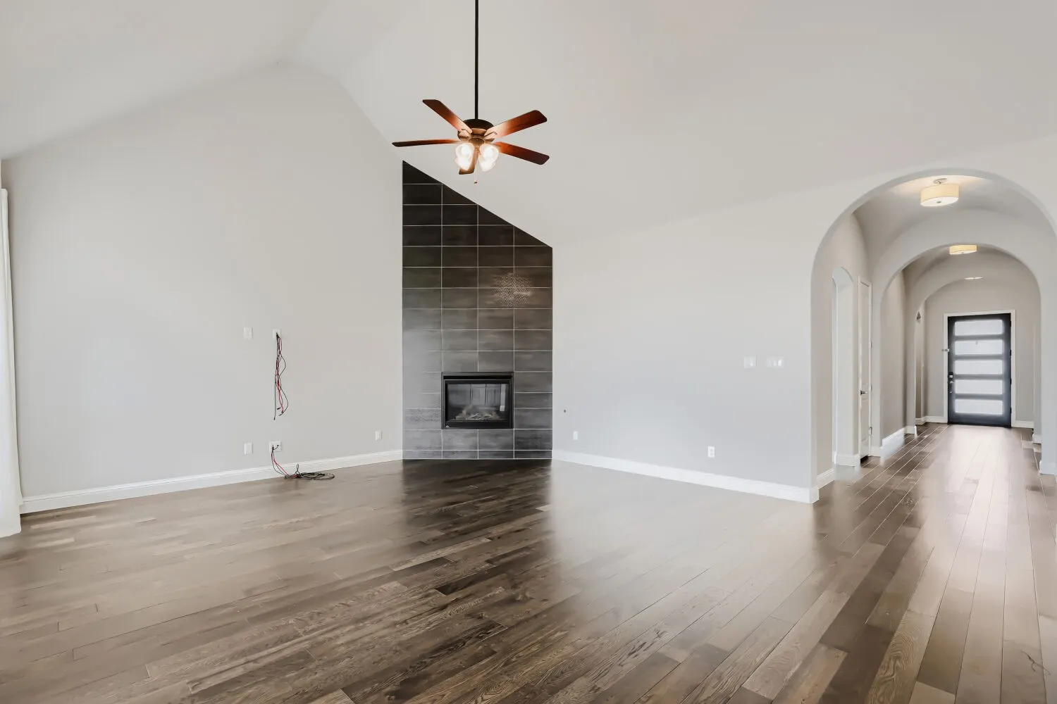 Single Family Residence For Sale in Denton County , 800 Agave Drive, Prosper, Texas 75078, 3 Bedroom, 2 Bathroom, 2 Garage spaces, 2,498 Sqft, built in 2020, mls#21334433, Real Estate Agent in Prosper, Homes For Sale in Denton county, Homes For Sale in Prosper, Realtor in Prosper Texas, Real Estate Brokerage Independent Realty Texas, Luminita Cordes Realtor