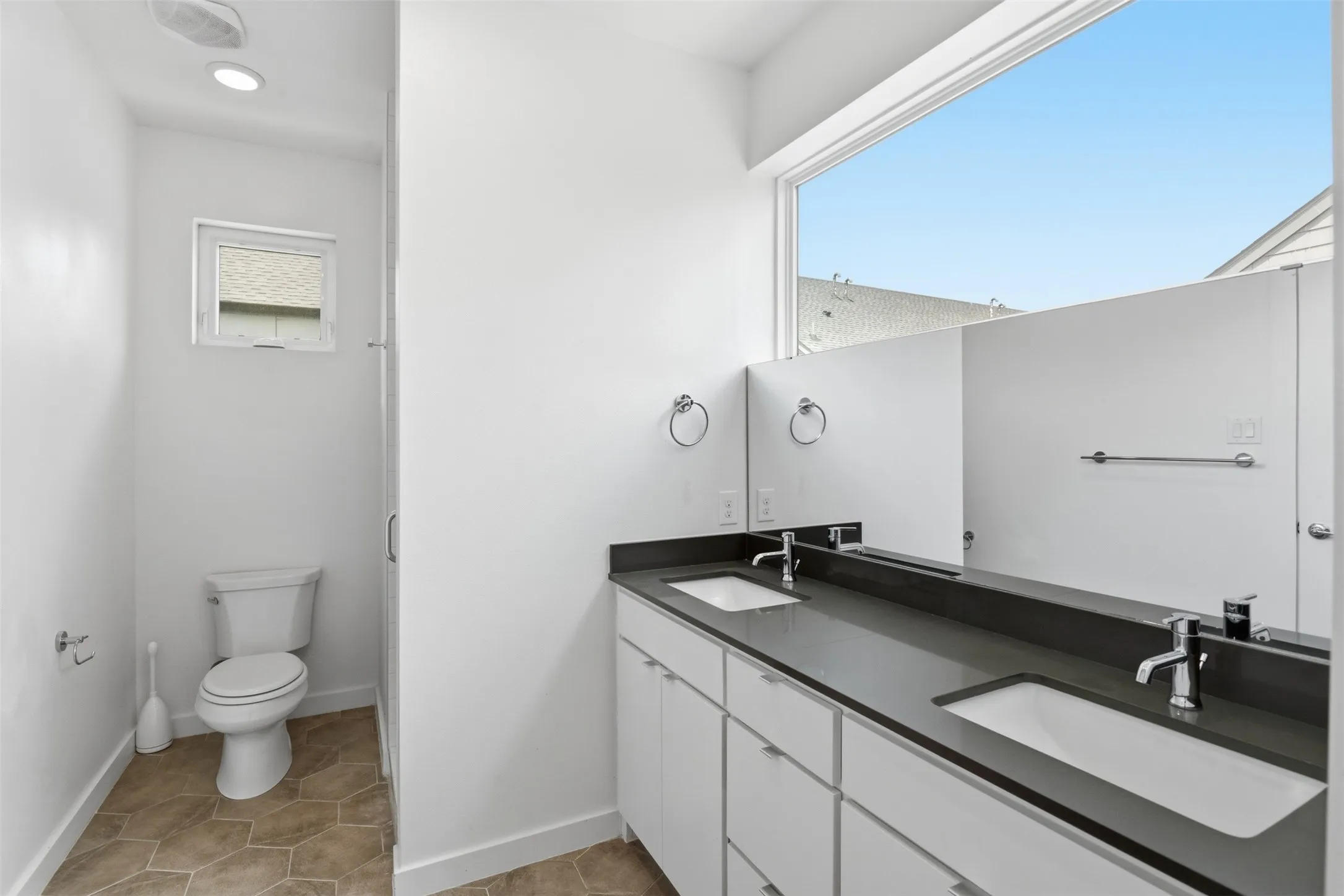 Condominium For Sale in Dallas County , 427 W 10th Street 101, Dallas, Texas 75208, 2 Bedroom, 3 Bathroom, 2 Garage spaces, 2,025 Sqft, built in 2018, mls#21330826, Real Estate Agent in Dallas, Homes For Sale in Dallas county, Homes For Sale in Dallas, Realtor in Dallas Texas, Real Estate Brokerage Independent Realty Texas, Luminita Cordes Realtor