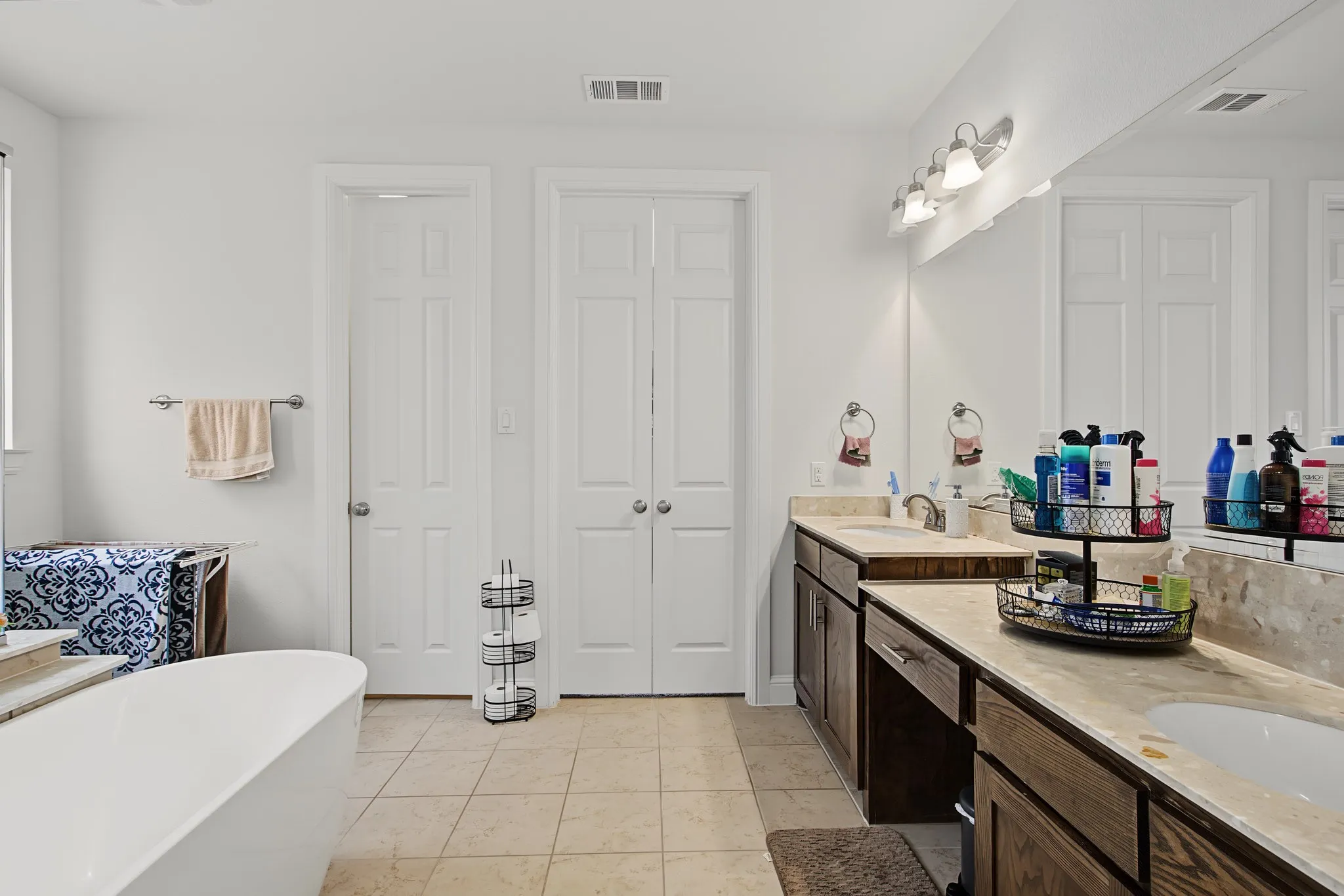 Single Family Residence For Rent in Collin County , 8701 Fairway Lane, Mc Kinney, Texas 75070, 5 Bedroom, 4 Bathroom, 2 Garage spaces, 3,037 Sqft, built in 2019, mls#21330576, Real Estate Agent in Mc Kinney, Homes For Rent in Collin county, Homes For Rent in Mc Kinney, Realtor in Mc Kinney Texas, Real Estate Brokerage Independent Realty Texas, Luminita Cordes Realtor