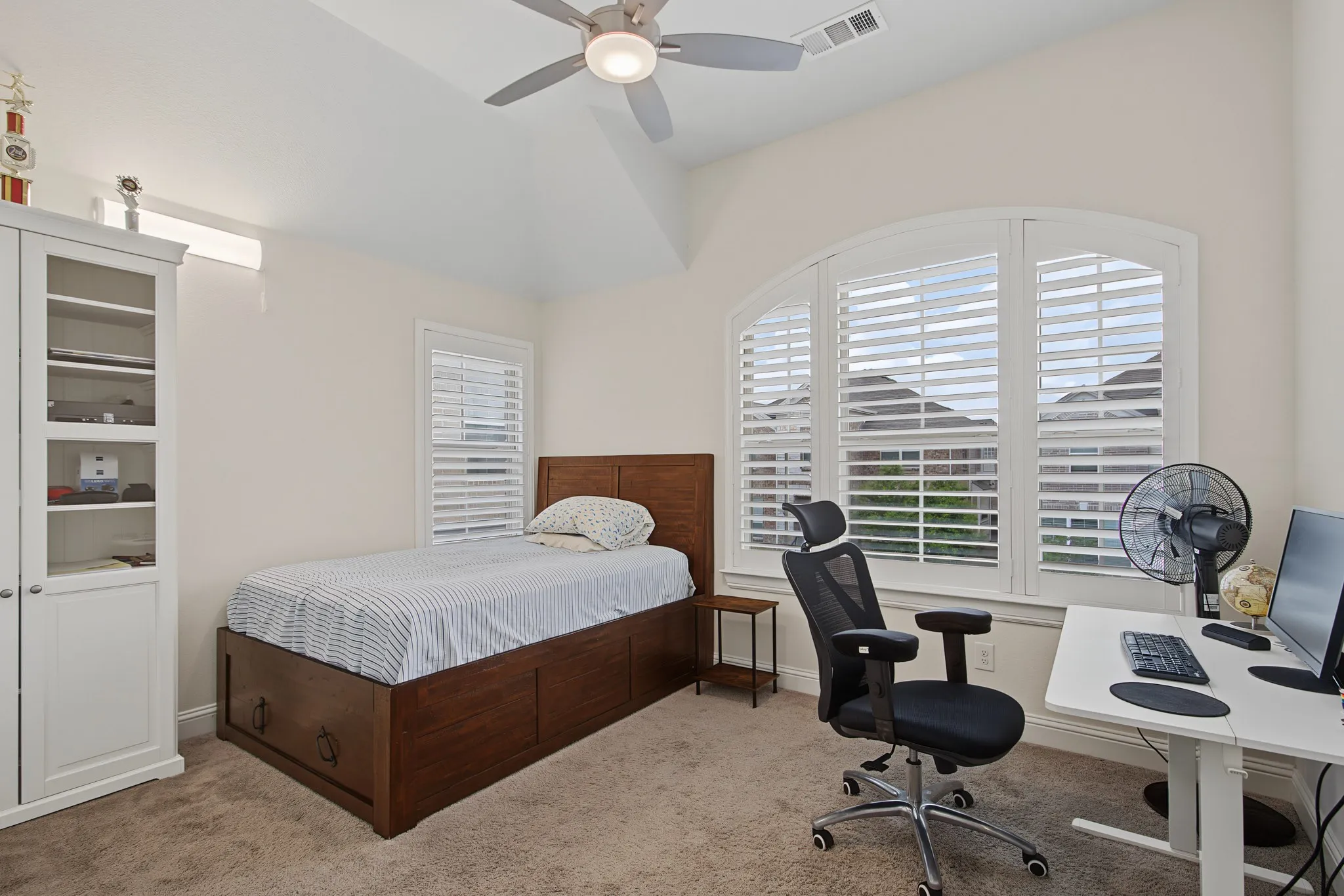 Single Family Residence For Rent in Collin County , 8701 Fairway Lane, Mc Kinney, Texas 75070, 5 Bedroom, 4 Bathroom, 2 Garage spaces, 3,037 Sqft, built in 2019, mls#21330576, Real Estate Agent in Mc Kinney, Homes For Rent in Collin county, Homes For Rent in Mc Kinney, Realtor in Mc Kinney Texas, Real Estate Brokerage Independent Realty Texas, Luminita Cordes Realtor