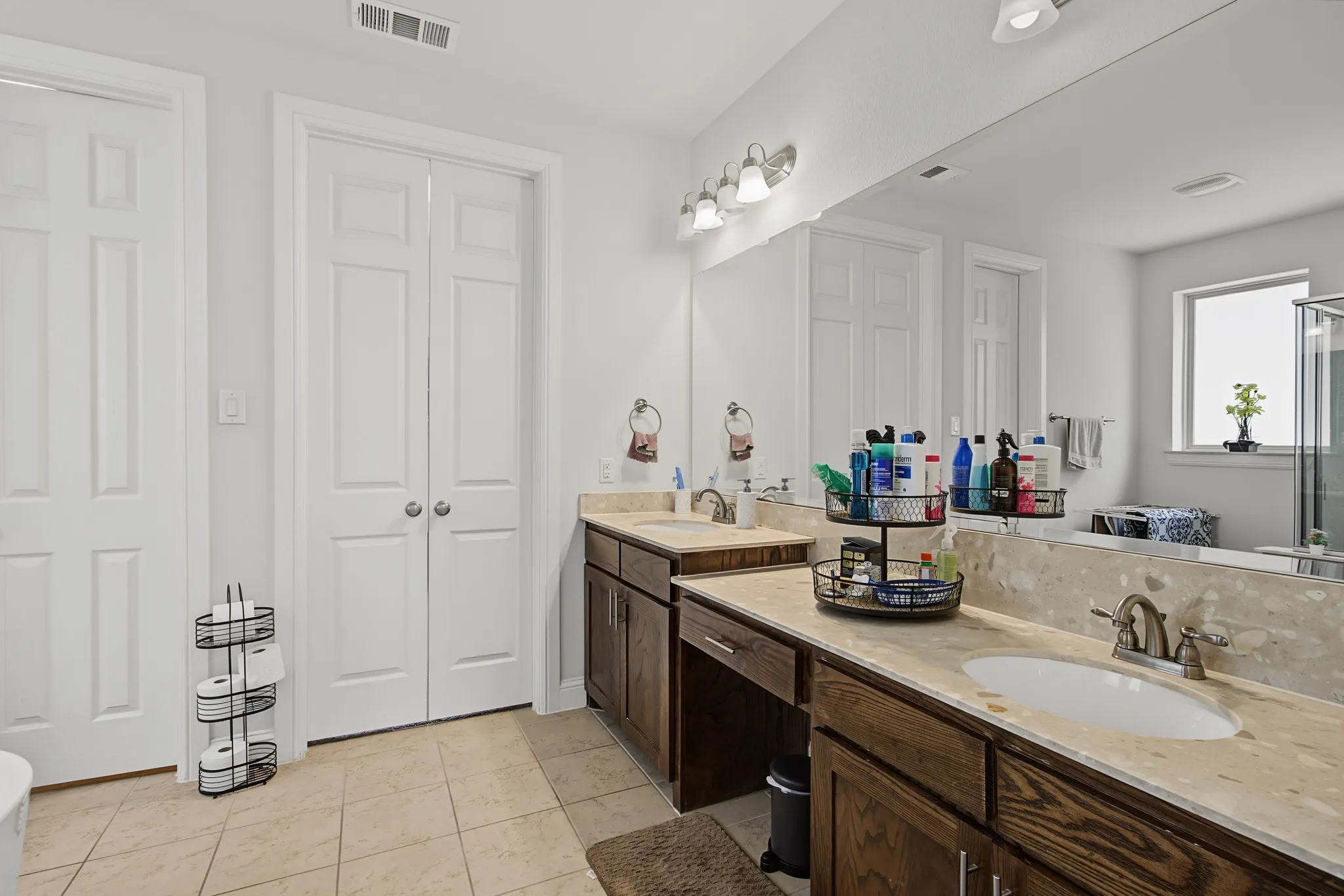 Single Family Residence For Rent in Collin County , 8701 Fairway Lane, Mc Kinney, Texas 75070, 5 Bedroom, 4 Bathroom, 2 Garage spaces, 3,037 Sqft, built in 2019, mls#21330576, Real Estate Agent in Mc Kinney, Homes For Rent in Collin county, Homes For Rent in Mc Kinney, Realtor in Mc Kinney Texas, Real Estate Brokerage Independent Realty Texas, Luminita Cordes Realtor