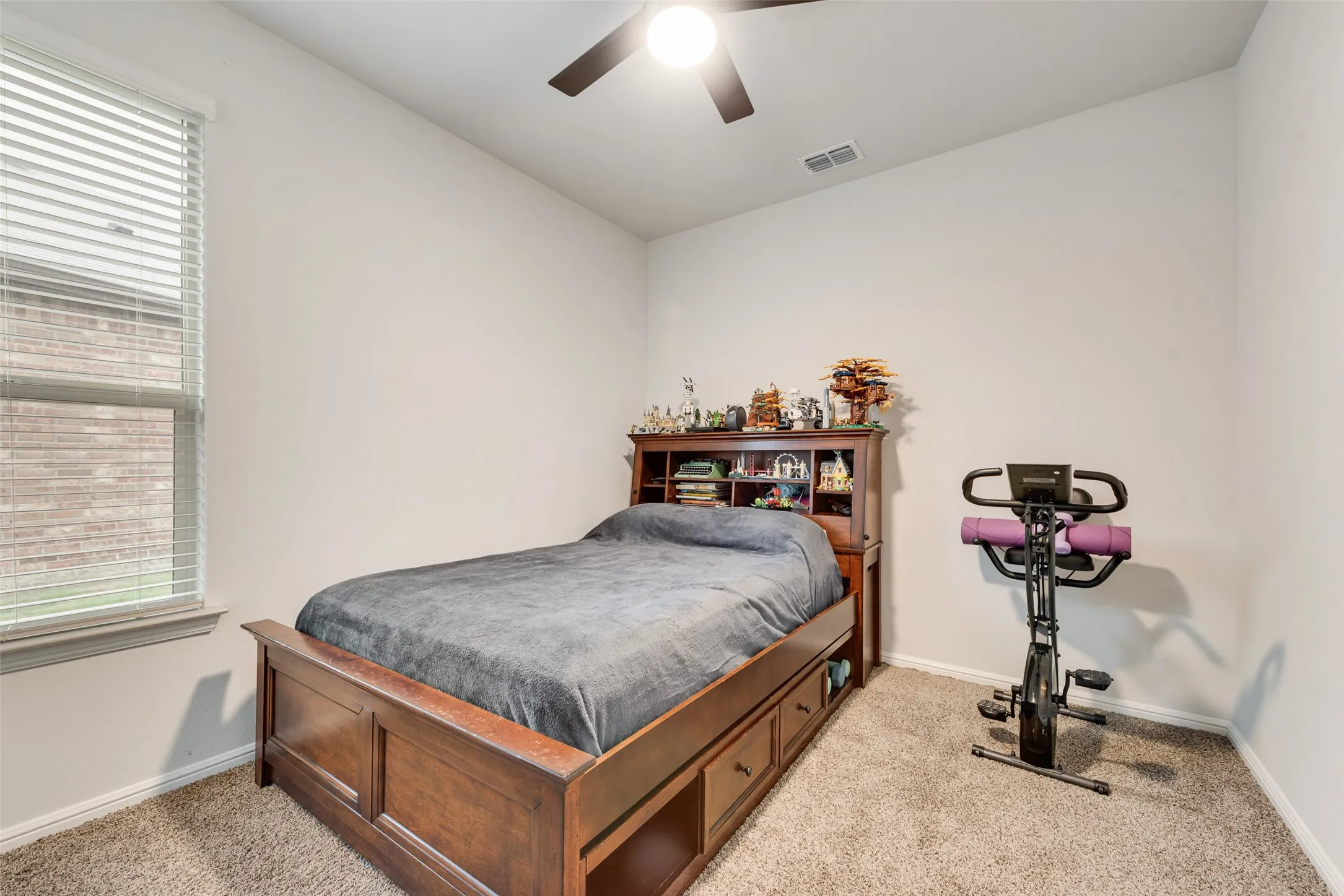 Single Family Residence For Sale in Tarrant County , 516 Drowsy Water Trail, Fort Worth, Texas 76131, 3 Bedroom, 2 Bathroom, 2 Garage spaces, 1,516 Sqft, built in 2023, mls#21334591, Real Estate Agent in Fort Worth, Homes For Sale in Tarrant county, Homes For Sale in Fort Worth, Realtor in Fort Worth Texas, Real Estate Brokerage Independent Realty Texas, Luminita Cordes Realtor