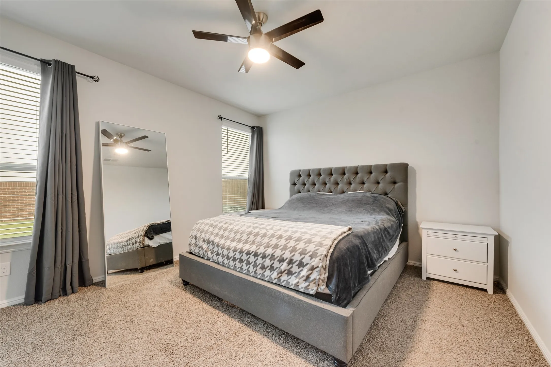 Single Family Residence For Sale in Tarrant County , 516 Drowsy Water Trail, Fort Worth, Texas 76131, 3 Bedroom, 2 Bathroom, 2 Garage spaces, 1,516 Sqft, built in 2023, mls#21334591, Real Estate Agent in Fort Worth, Homes For Sale in Tarrant county, Homes For Sale in Fort Worth, Realtor in Fort Worth Texas, Real Estate Brokerage Independent Realty Texas, Luminita Cordes Realtor