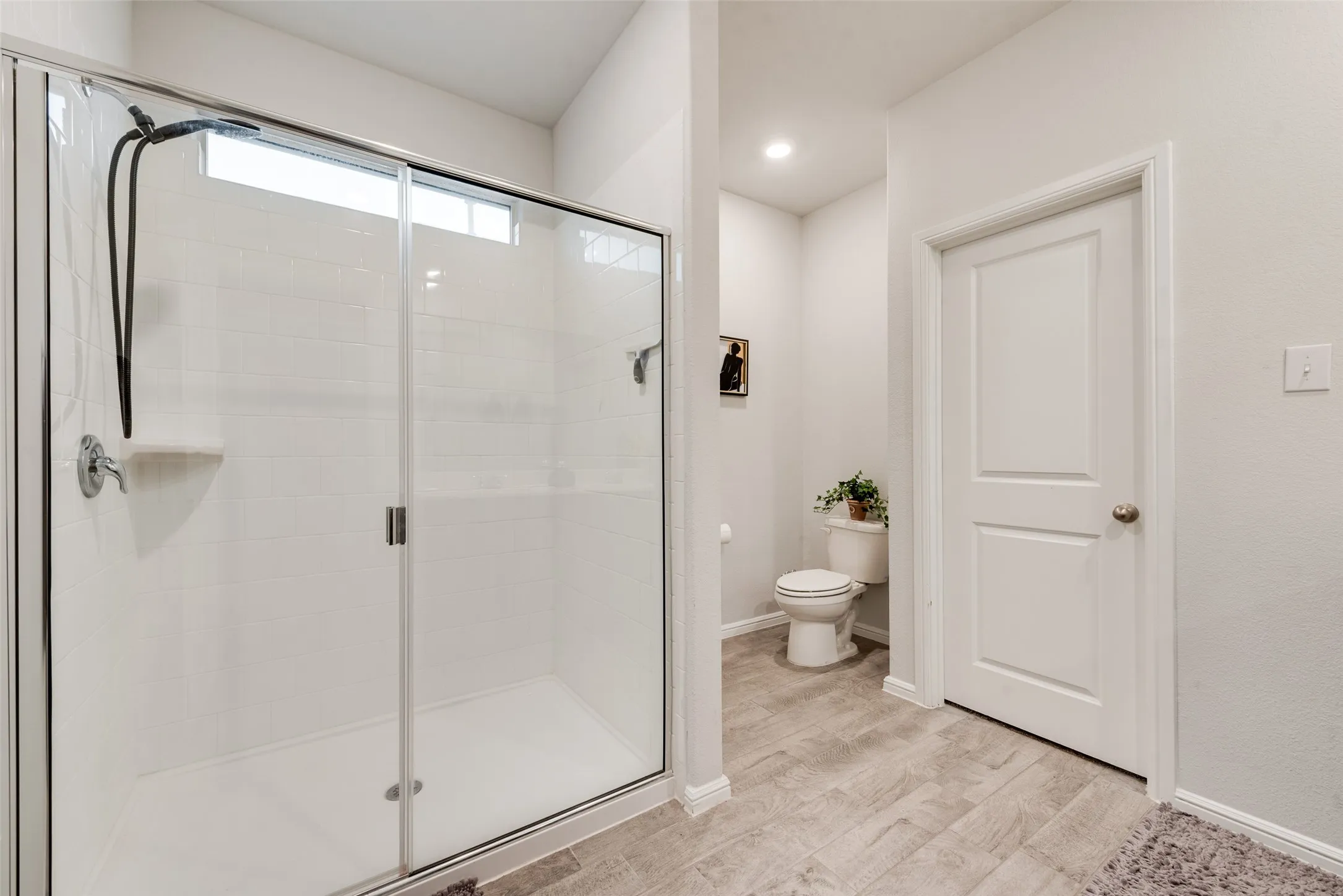 Single Family Residence For Sale in Tarrant County , 516 Drowsy Water Trail, Fort Worth, Texas 76131, 3 Bedroom, 2 Bathroom, 2 Garage spaces, 1,516 Sqft, built in 2023, mls#21334591, Real Estate Agent in Fort Worth, Homes For Sale in Tarrant county, Homes For Sale in Fort Worth, Realtor in Fort Worth Texas, Real Estate Brokerage Independent Realty Texas, Luminita Cordes Realtor