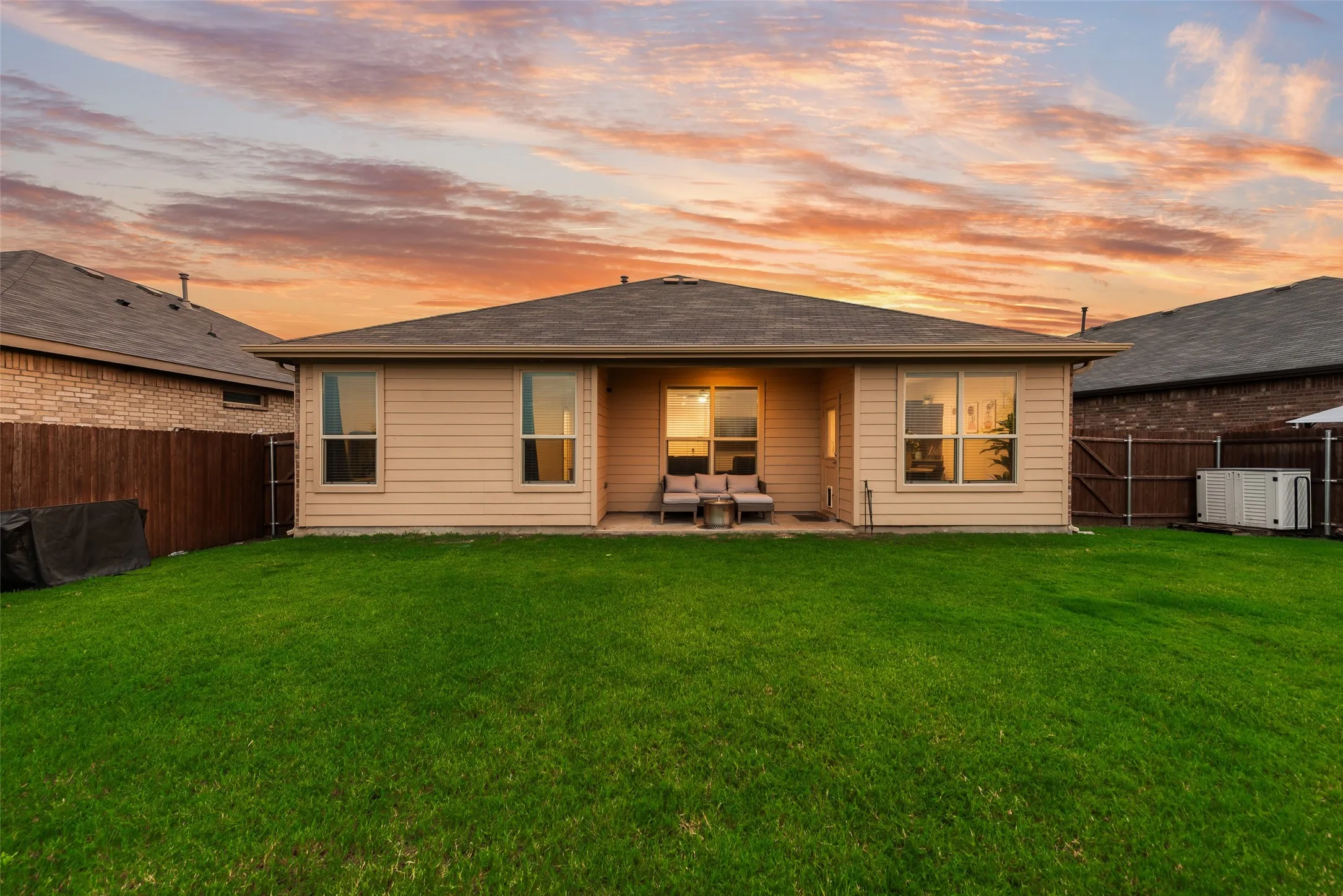 Single Family Residence For Sale in Tarrant County , 516 Drowsy Water Trail, Fort Worth, Texas 76131, 3 Bedroom, 2 Bathroom, 2 Garage spaces, 1,516 Sqft, built in 2023, mls#21334591, Real Estate Agent in Fort Worth, Homes For Sale in Tarrant county, Homes For Sale in Fort Worth, Realtor in Fort Worth Texas, Real Estate Brokerage Independent Realty Texas, Luminita Cordes Realtor