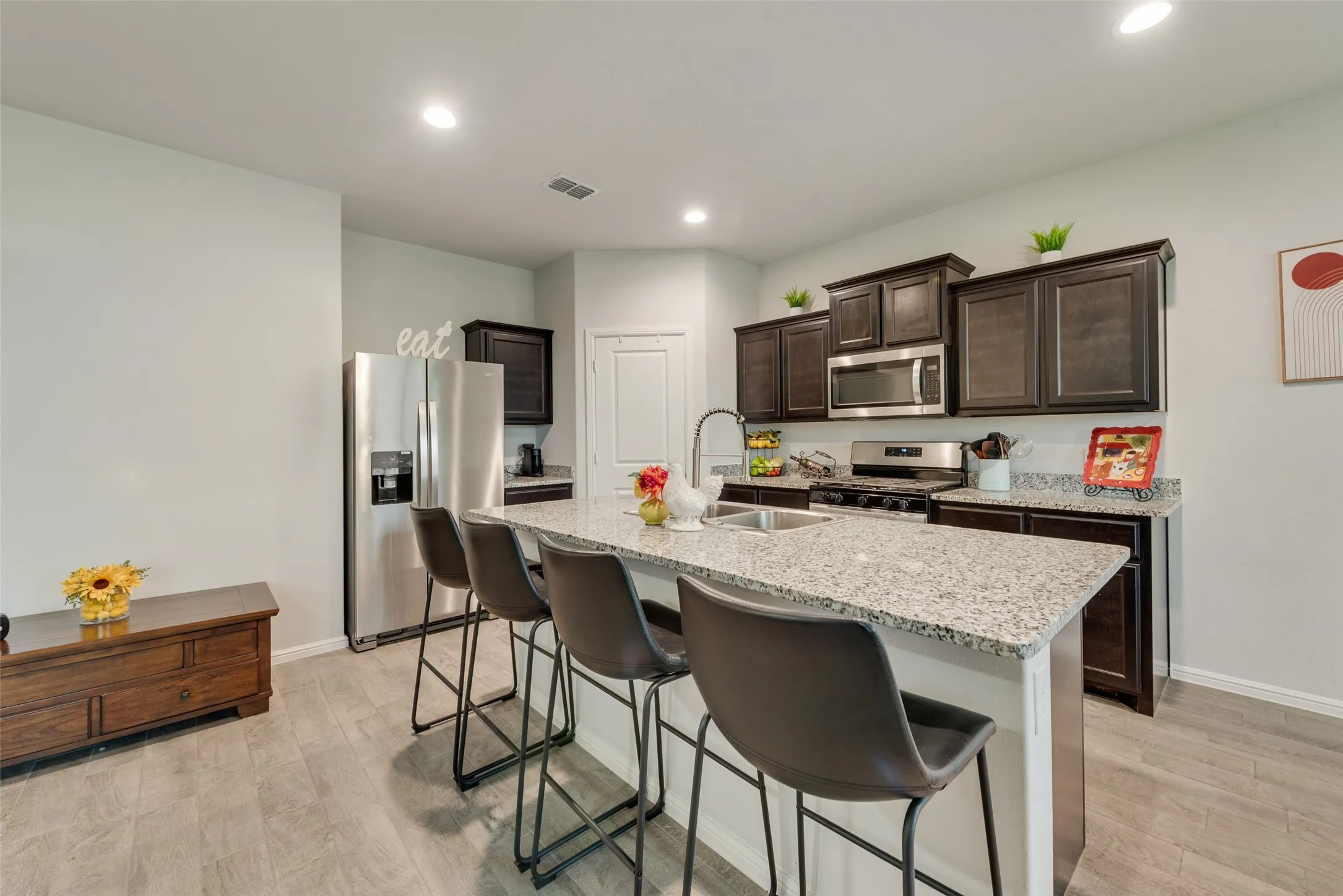 Single Family Residence For Sale in Tarrant County , 516 Drowsy Water Trail, Fort Worth, Texas 76131, 3 Bedroom, 2 Bathroom, 2 Garage spaces, 1,516 Sqft, built in 2023, mls#21334591, Real Estate Agent in Fort Worth, Homes For Sale in Tarrant county, Homes For Sale in Fort Worth, Realtor in Fort Worth Texas, Real Estate Brokerage Independent Realty Texas, Luminita Cordes Realtor
