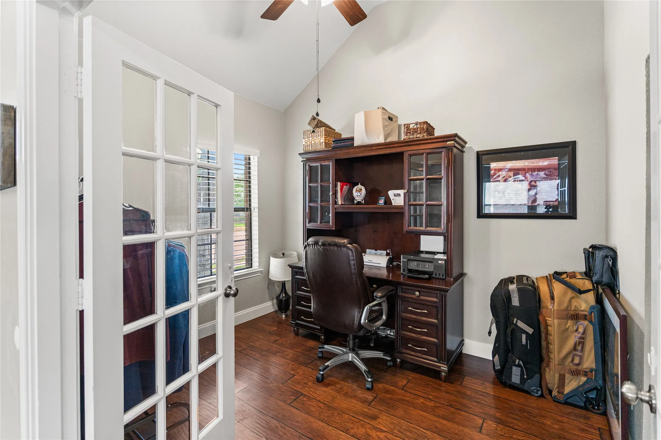 Single Family Residence For Rent in Denton County , 2219 Greenview Drive, Carrollton, Texas 75010, 3 Bedroom, 2 Bathroom, 2 Garage spaces, 1,331 Sqft, built in 1985, mls#21318953, Real Estate Agent in Carrollton, Homes For Rent in Denton county, Homes For Rent in Carrollton, Realtor in Carrollton Texas, Real Estate Brokerage Independent Realty Texas, Luminita Cordes Realtor