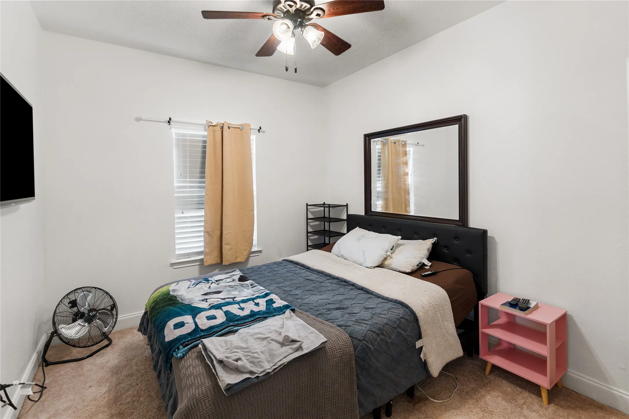 Single Family Residence For Rent in Denton County , 2219 Greenview Drive, Carrollton, Texas 75010, 3 Bedroom, 2 Bathroom, 2 Garage spaces, 1,331 Sqft, built in 1985, mls#21318953, Real Estate Agent in Carrollton, Homes For Rent in Denton county, Homes For Rent in Carrollton, Realtor in Carrollton Texas, Real Estate Brokerage Independent Realty Texas, Luminita Cordes Realtor
