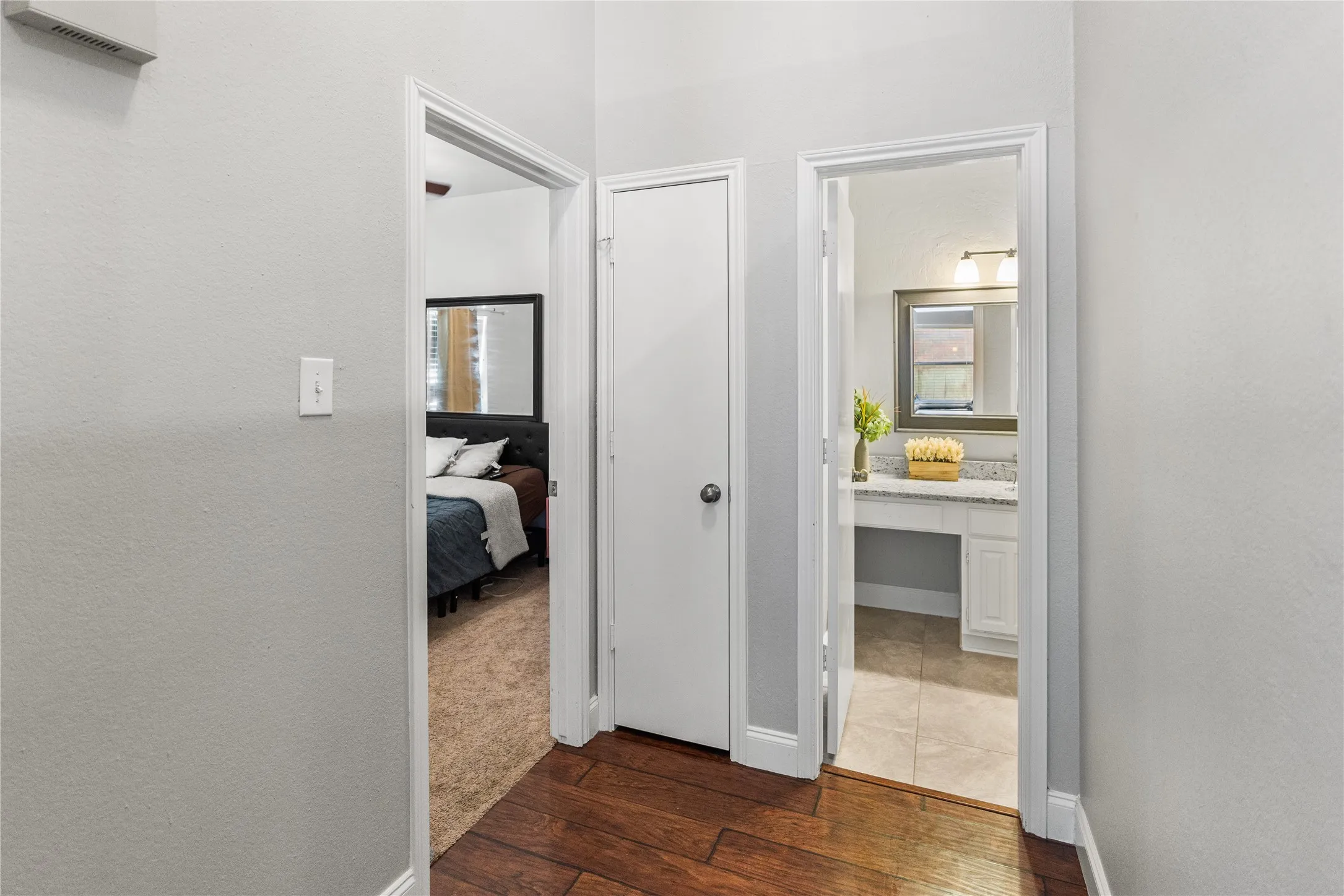 Single Family Residence For Rent in Denton County , 2219 Greenview Drive, Carrollton, Texas 75010, 3 Bedroom, 2 Bathroom, 2 Garage spaces, 1,331 Sqft, built in 1985, mls#21318953, Real Estate Agent in Carrollton, Homes For Rent in Denton county, Homes For Rent in Carrollton, Realtor in Carrollton Texas, Real Estate Brokerage Independent Realty Texas, Luminita Cordes Realtor