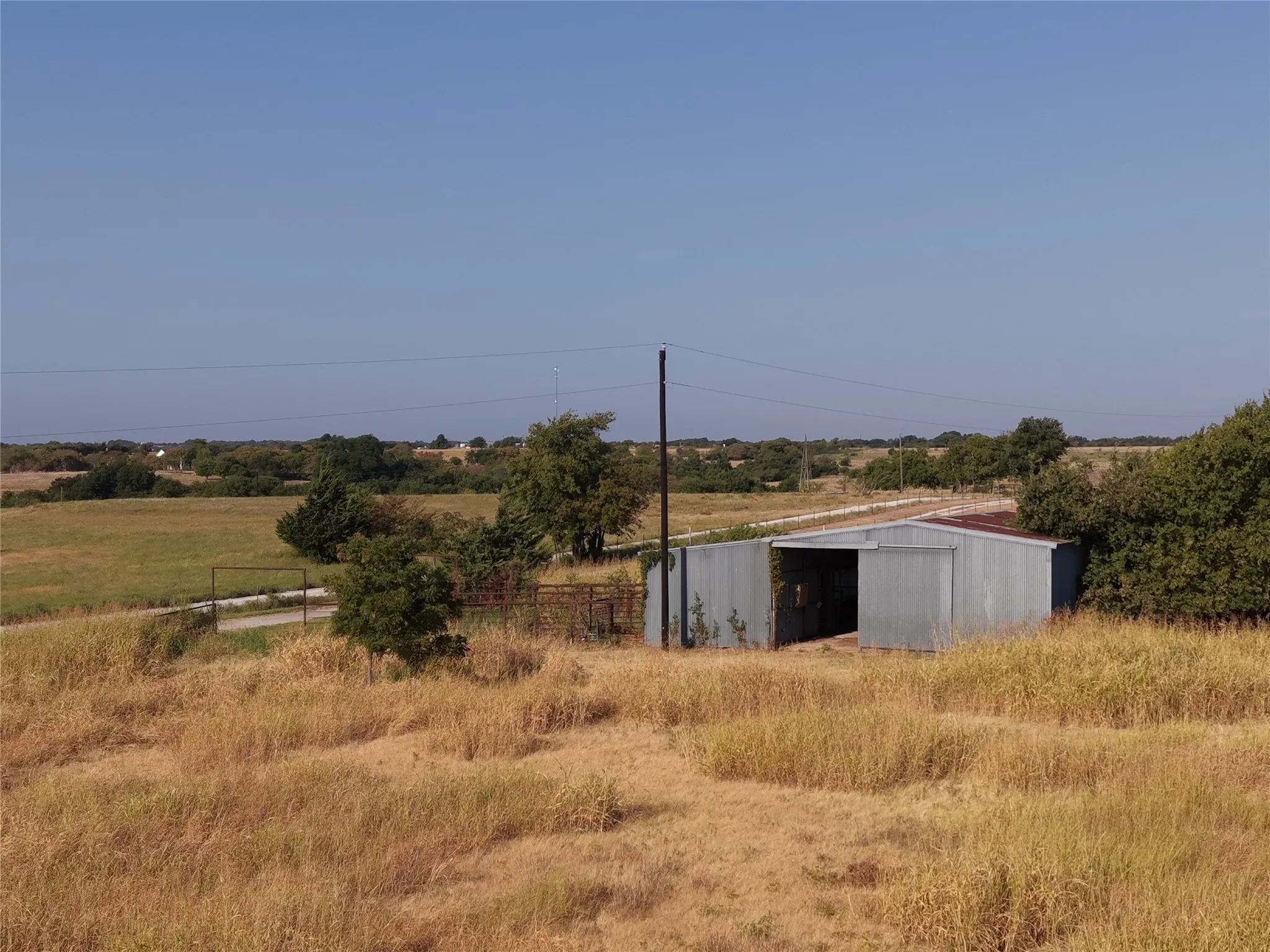 Improved Land For Sale in Wise County , 139 Private Road 2660, Decatur, Texas 76234, 0, 0, Garage spaces, 0 Sqft, built in 1962, mls#21334374, Real Estate Agent in Decatur, Homes For Sale in Wise county, Homes For Sale in Decatur, Realtor in Decatur Texas, Real Estate Brokerage Independent Realty Texas, Luminita Cordes Realtor