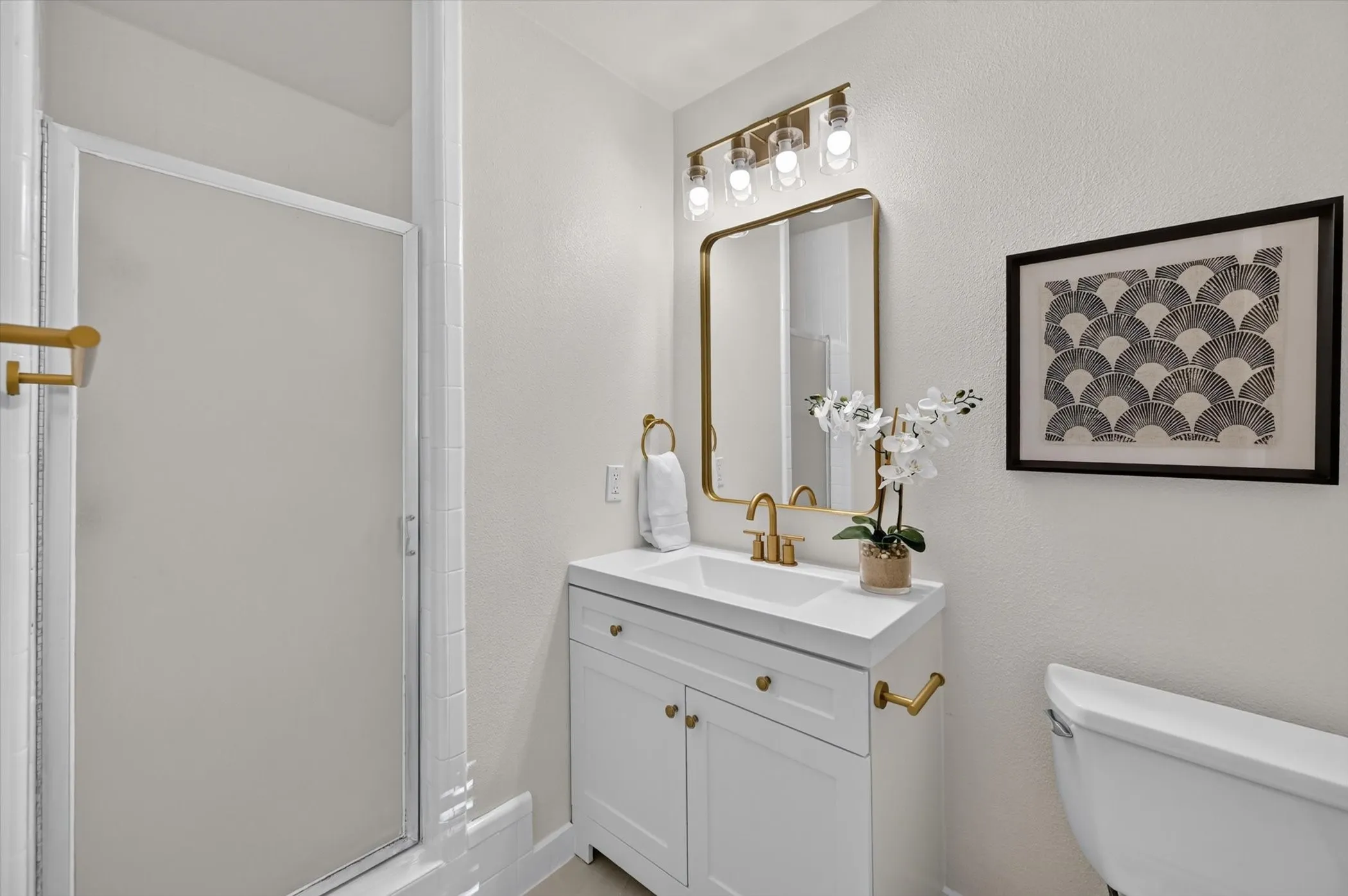 Single Family Residence For Sale in Tarrant County , 301 E Fuller Drive, Euless, Texas 76039, 4 Bedroom, 2 Bathroom, 1 Garage spaces, 1,463 Sqft, built in 1966, mls#21334521, Real Estate Agent in Euless, Homes For Sale in Tarrant county, Homes For Sale in Euless, Realtor in Euless Texas, Real Estate Brokerage Independent Realty Texas, Luminita Cordes Realtor