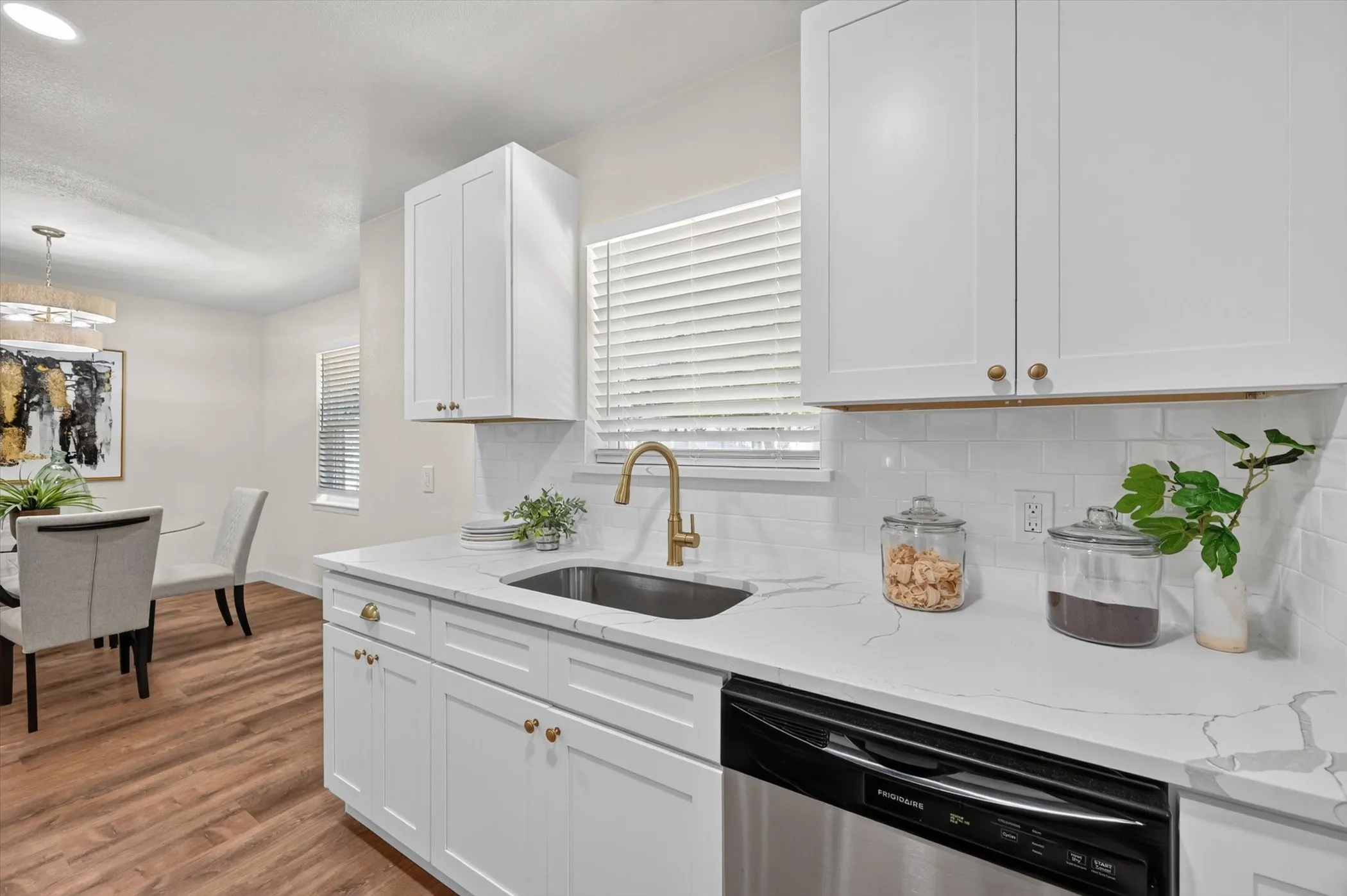 Single Family Residence For Sale in Tarrant County , 301 E Fuller Drive, Euless, Texas 76039, 4 Bedroom, 2 Bathroom, 1 Garage spaces, 1,463 Sqft, built in 1966, mls#21334521, Real Estate Agent in Euless, Homes For Sale in Tarrant county, Homes For Sale in Euless, Realtor in Euless Texas, Real Estate Brokerage Independent Realty Texas, Luminita Cordes Realtor