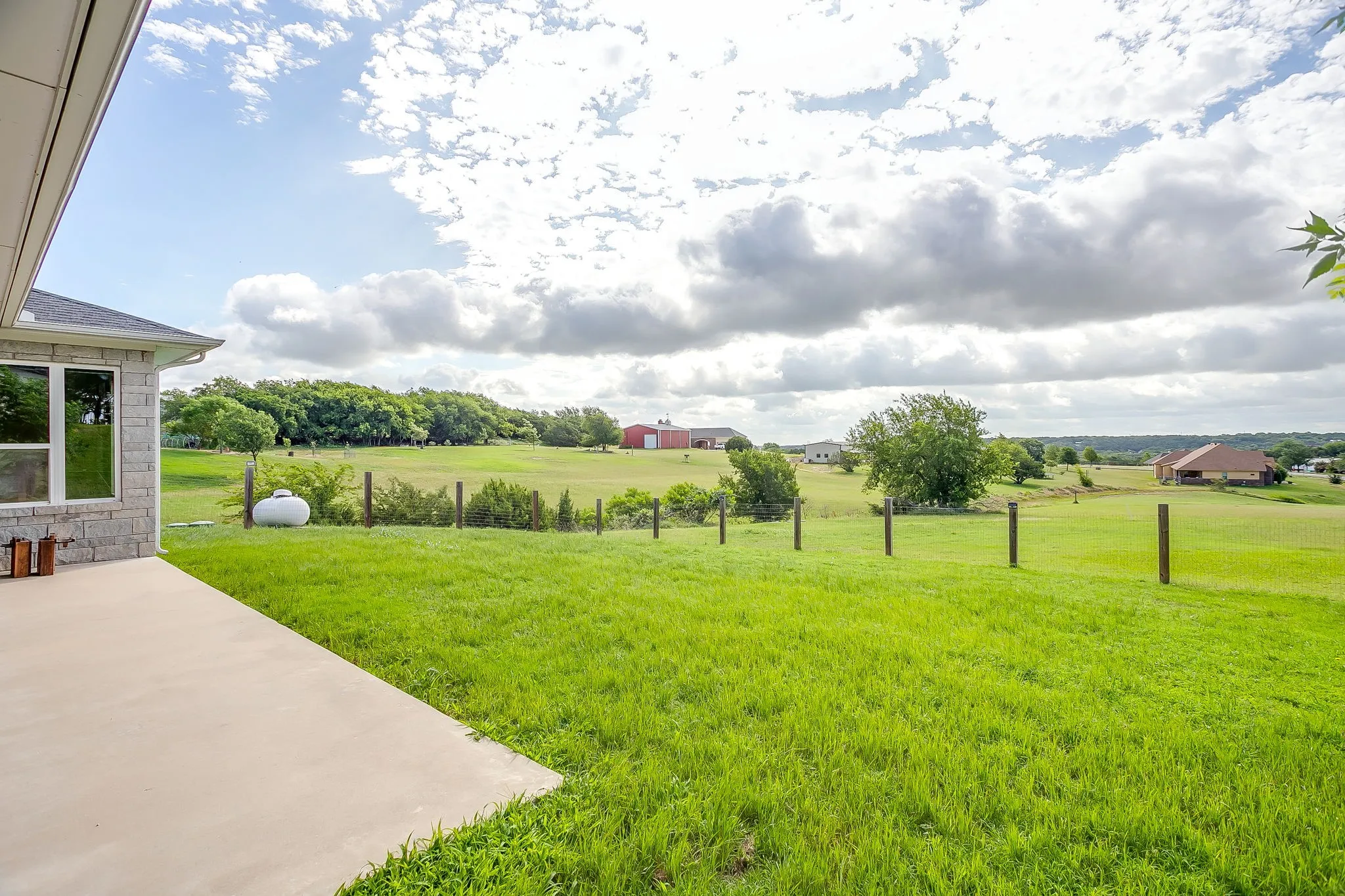Single Family Residence For Sale in Parker County , 323 Stone Mountain Road, Cresson, Texas 76035, 4 Bedroom, 4 Bathroom, 2 Garage spaces, 3,147 Sqft, built in 2017, mls#21334440, Real Estate Agent in Cresson, Homes For Sale in Parker county, Homes For Sale in Cresson, Realtor in Cresson Texas, Real Estate Brokerage Independent Realty Texas, Luminita Cordes Realtor