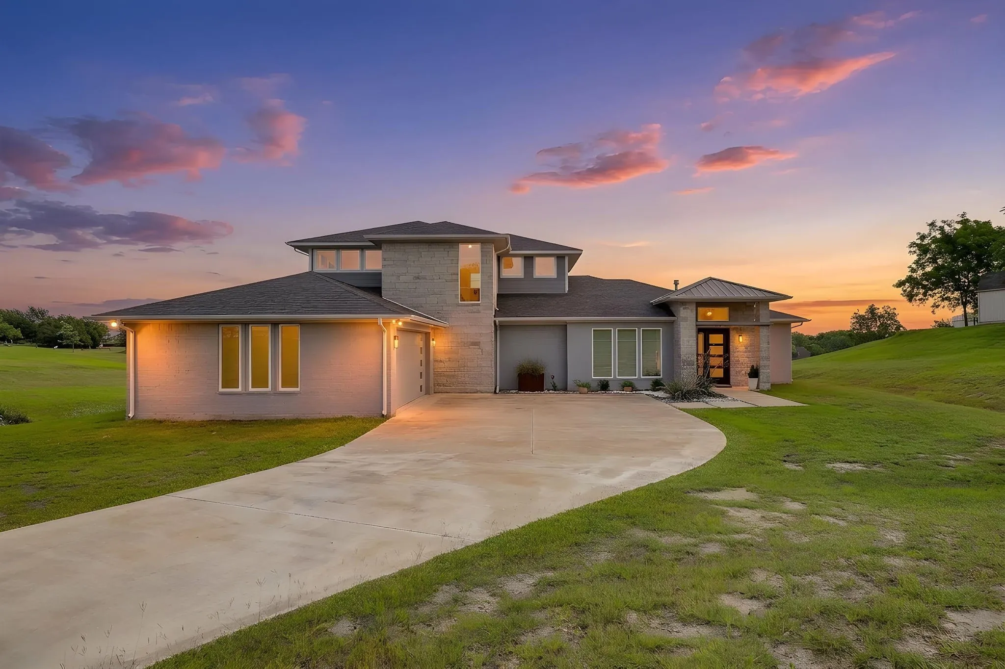 Single Family Residence For Sale in Parker County , 323 Stone Mountain Road, Cresson, Texas 76035, 4 Bedroom, 4 Bathroom, 2 Garage spaces, 3,147 Sqft, built in 2017, mls#21334440, Real Estate Agent in Cresson, Homes For Sale in Parker county, Homes For Sale in Cresson, Realtor in Cresson Texas, Real Estate Brokerage Independent Realty Texas, Luminita Cordes Realtor