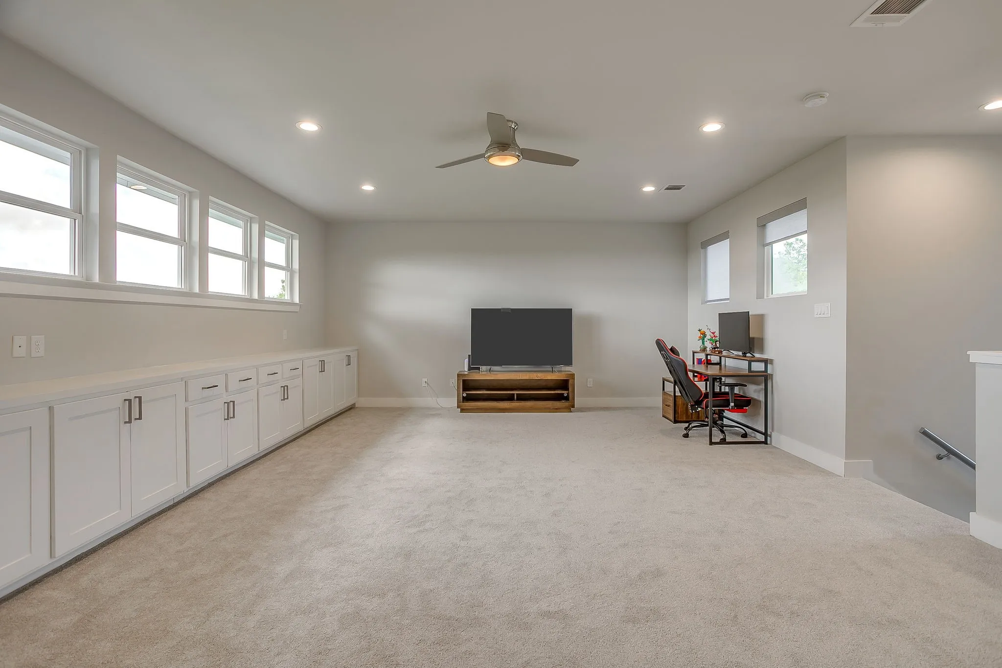 Single Family Residence For Sale in Parker County , 323 Stone Mountain Road, Cresson, Texas 76035, 4 Bedroom, 4 Bathroom, 2 Garage spaces, 3,147 Sqft, built in 2017, mls#21334440, Real Estate Agent in Cresson, Homes For Sale in Parker county, Homes For Sale in Cresson, Realtor in Cresson Texas, Real Estate Brokerage Independent Realty Texas, Luminita Cordes Realtor