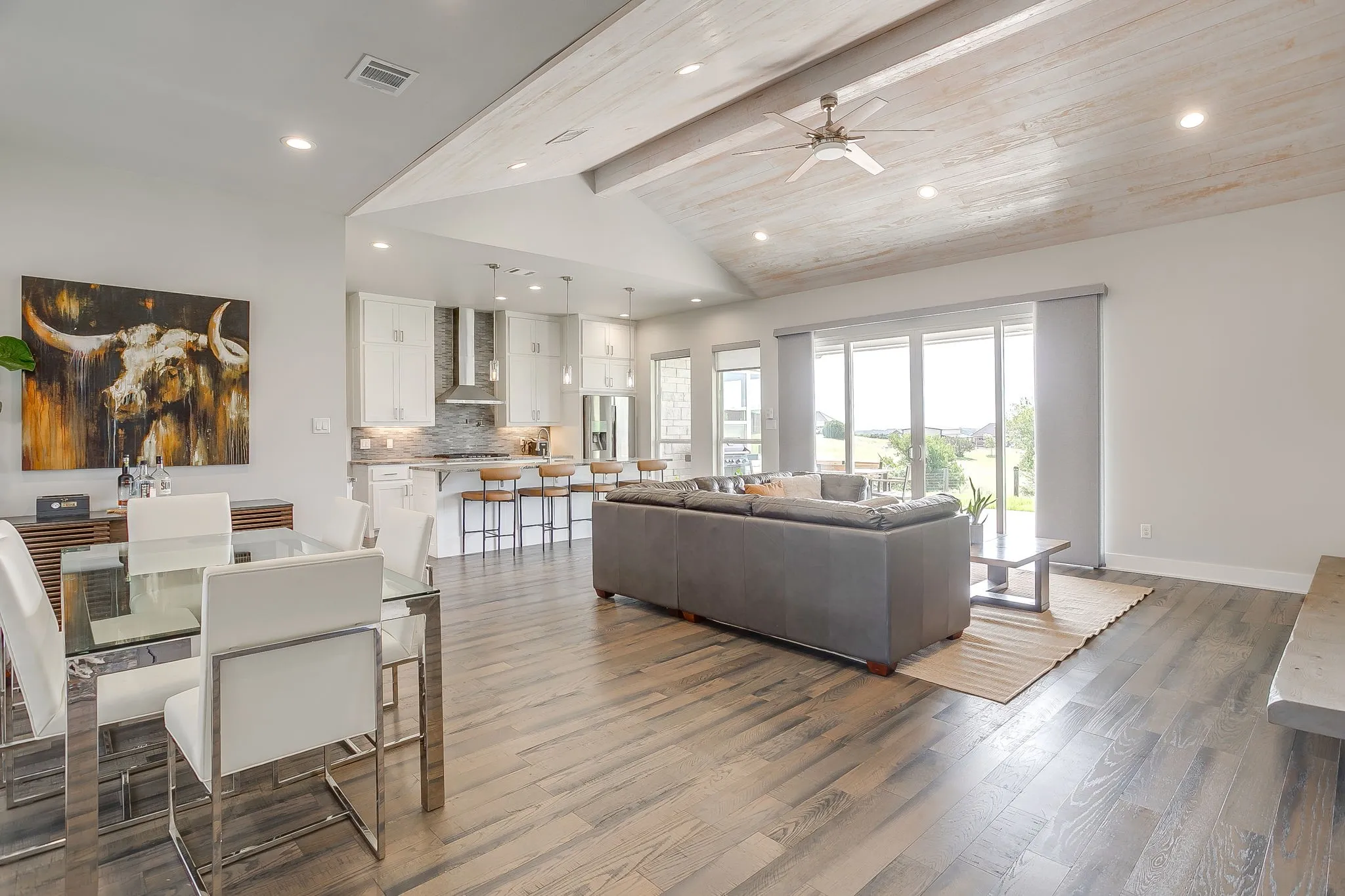Single Family Residence For Sale in Parker County , 323 Stone Mountain Road, Cresson, Texas 76035, 4 Bedroom, 4 Bathroom, 2 Garage spaces, 3,147 Sqft, built in 2017, mls#21334440, Real Estate Agent in Cresson, Homes For Sale in Parker county, Homes For Sale in Cresson, Realtor in Cresson Texas, Real Estate Brokerage Independent Realty Texas, Luminita Cordes Realtor
