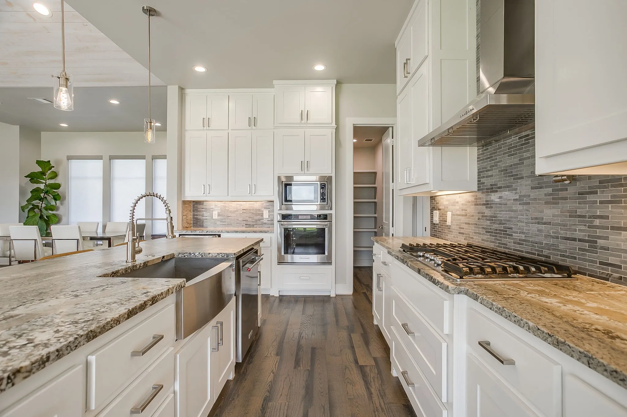 Single Family Residence For Sale in Parker County , 323 Stone Mountain Road, Cresson, Texas 76035, 4 Bedroom, 4 Bathroom, 2 Garage spaces, 3,147 Sqft, built in 2017, mls#21334440, Real Estate Agent in Cresson, Homes For Sale in Parker county, Homes For Sale in Cresson, Realtor in Cresson Texas, Real Estate Brokerage Independent Realty Texas, Luminita Cordes Realtor