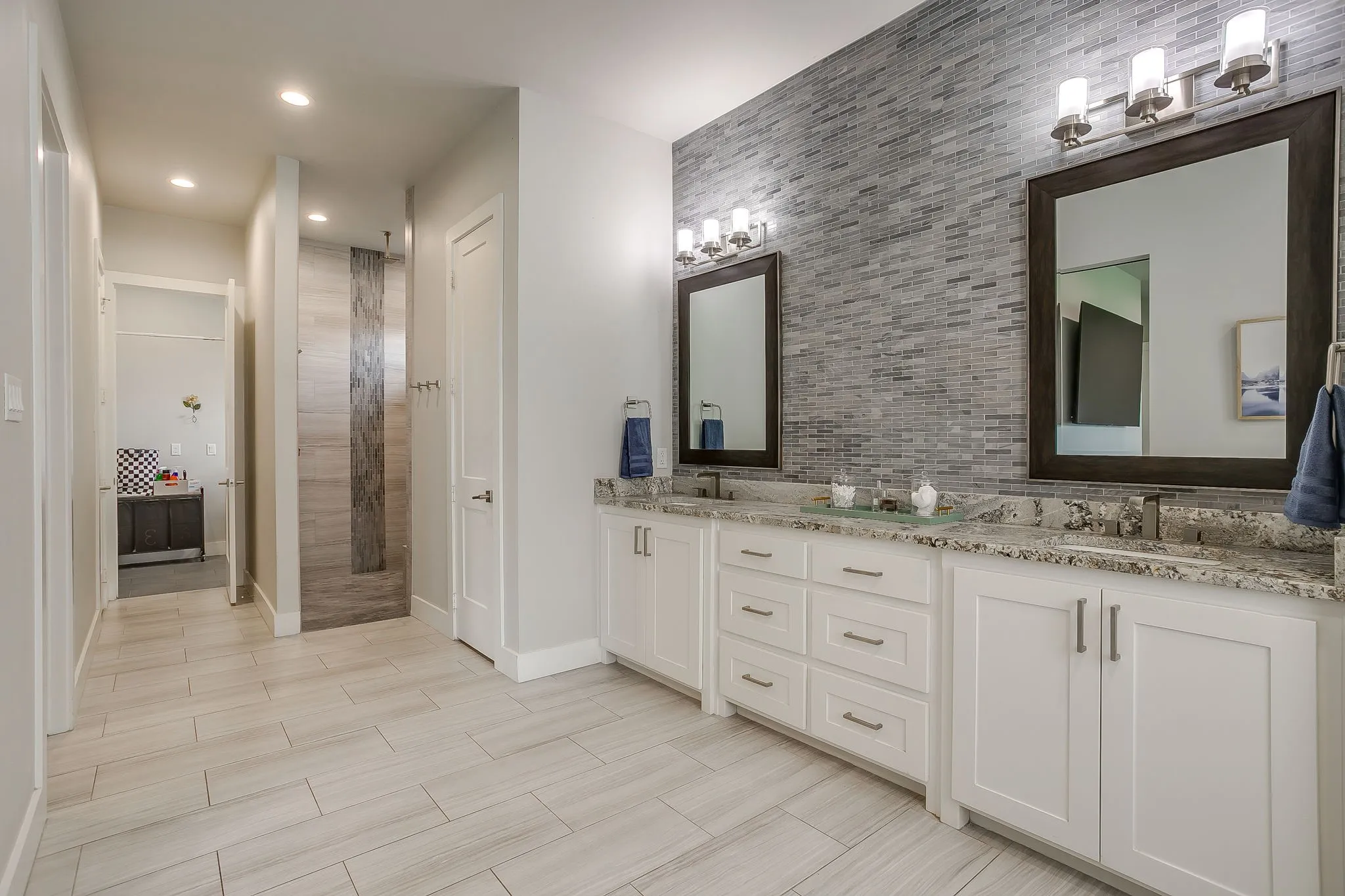 Single Family Residence For Sale in Parker County , 323 Stone Mountain Road, Cresson, Texas 76035, 4 Bedroom, 4 Bathroom, 2 Garage spaces, 3,147 Sqft, built in 2017, mls#21334440, Real Estate Agent in Cresson, Homes For Sale in Parker county, Homes For Sale in Cresson, Realtor in Cresson Texas, Real Estate Brokerage Independent Realty Texas, Luminita Cordes Realtor