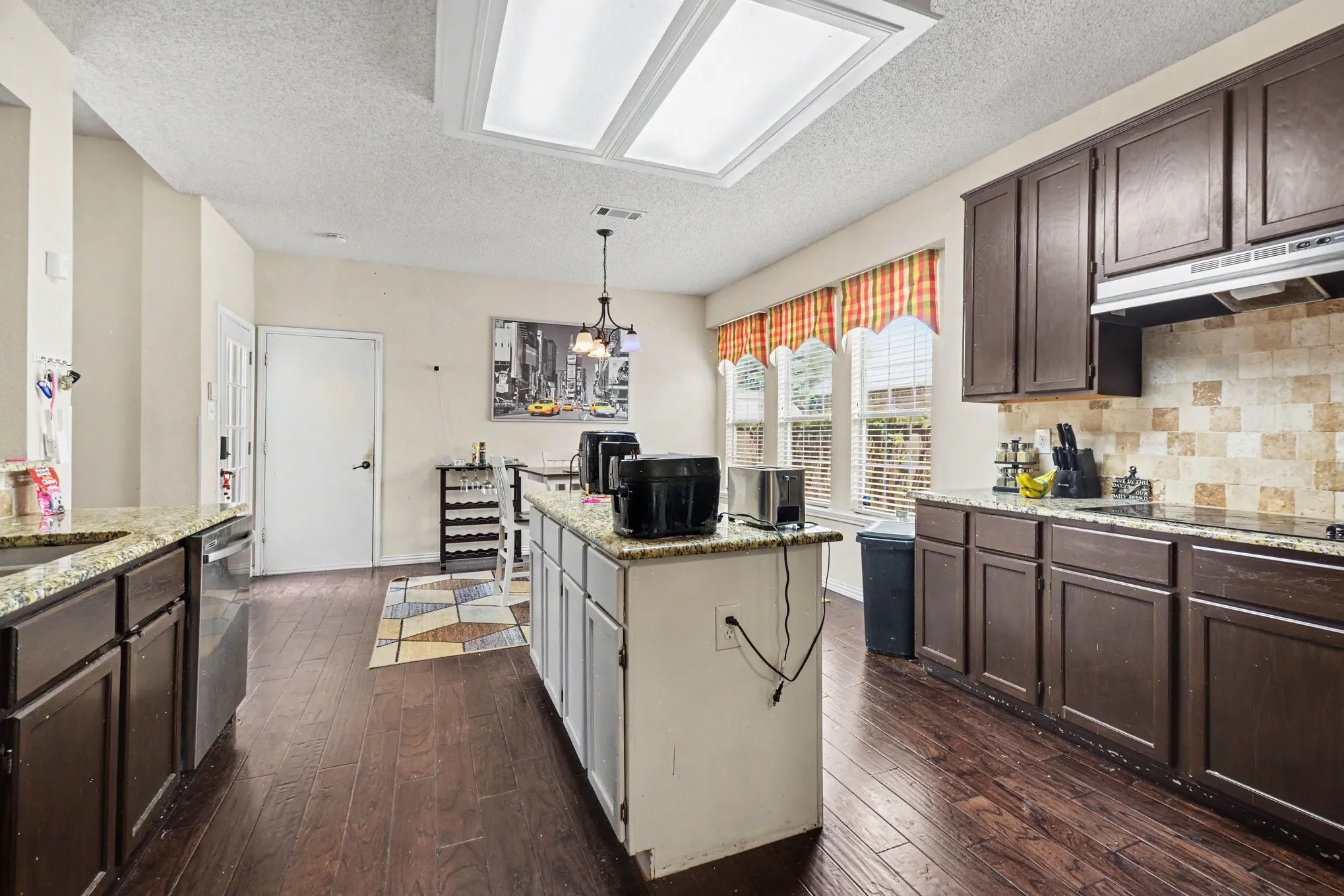 Single Family Residence For Sale in Collin County , 1206 Brook Drive, Allen, Texas 75002, 5 Bedroom, 3 Bathroom, 2 Garage spaces, 3,084 Sqft, built in 1993, Price $507,000, mls#21334721, Real Estate Agent in Allen, Homes For Sale in Collin county, Homes For Sale in Allen, Realtor in Allen Texas, Real Estate Brokerage Independent Realty Texas, Luminita Cordes Realtor