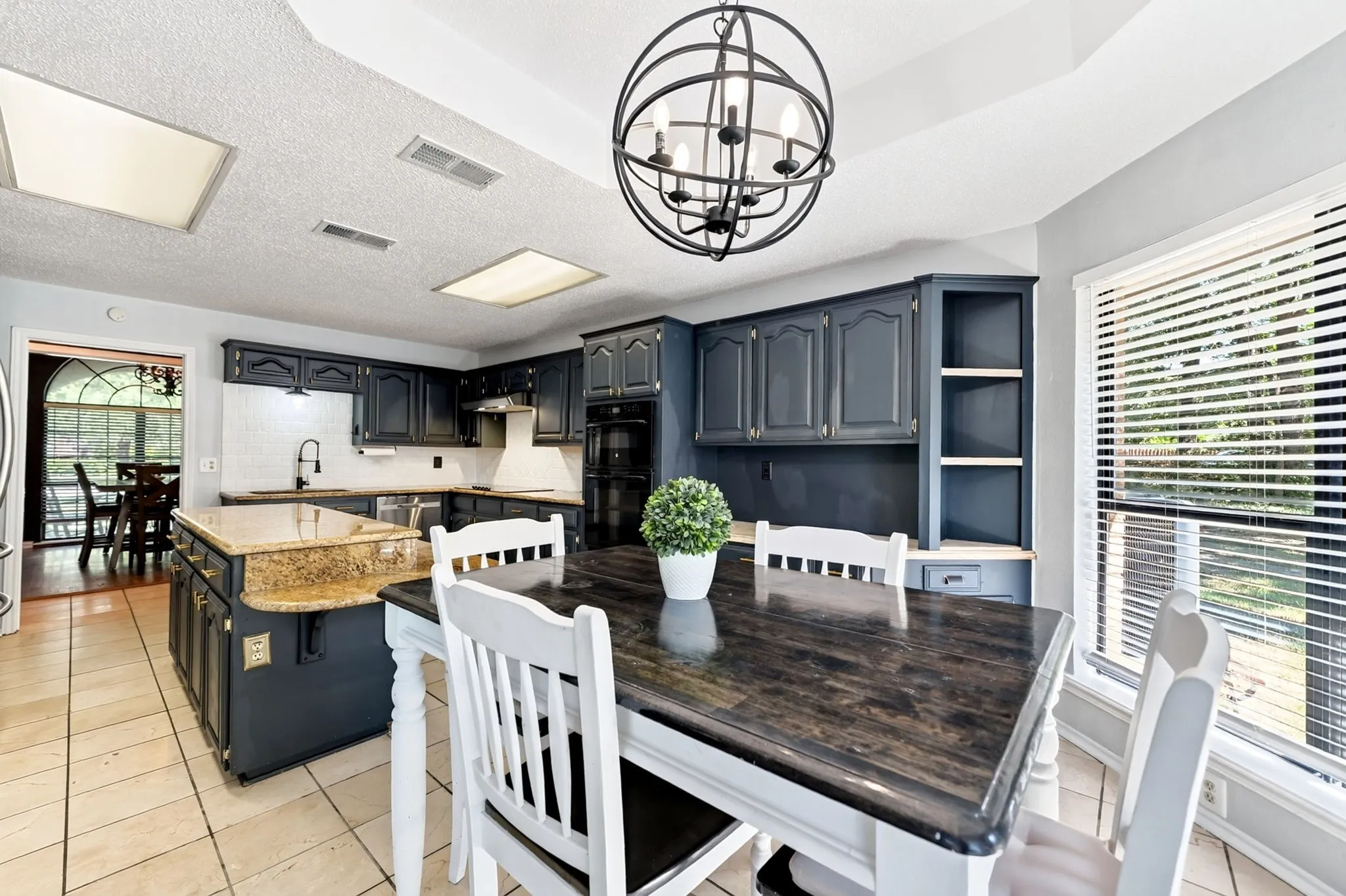 Single Family Residence For Sale in Hunt County , 3041 Choctaw Road, Commerce, Texas 75428, 3 Bedroom, 3 Bathroom, 6 Garage spaces, 2,682 Sqft, built in 1987, mls#21333975, Real Estate Agent in Commerce, Homes For Sale in Hunt county, Homes For Sale in Commerce, Realtor in Commerce Texas, Real Estate Brokerage Independent Realty Texas, Luminita Cordes Realtor