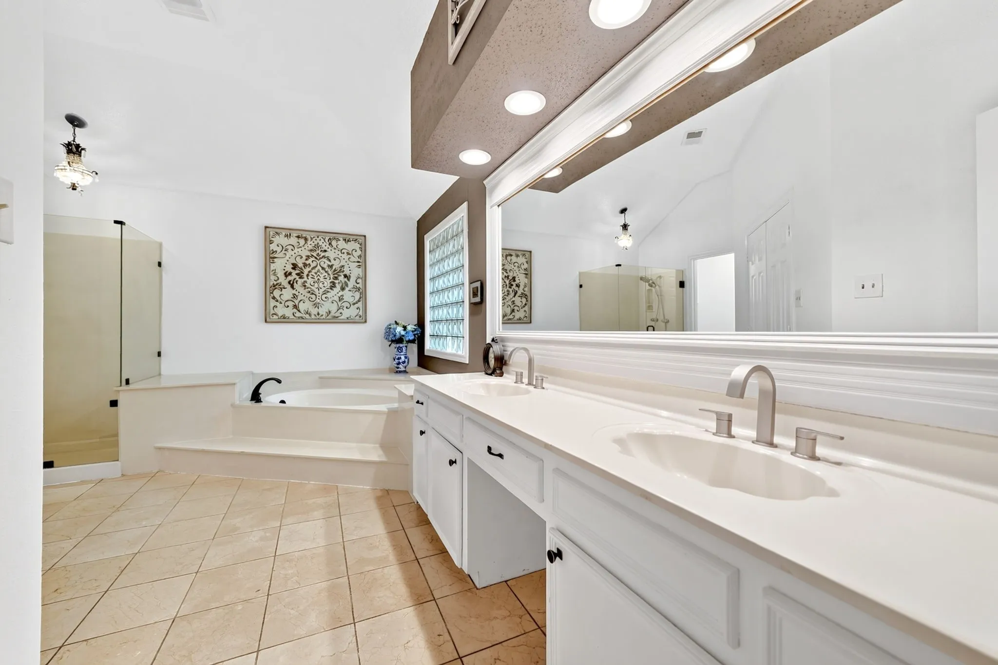 Single Family Residence For Sale in Hunt County , 3041 Choctaw Road, Commerce, Texas 75428, 3 Bedroom, 3 Bathroom, 6 Garage spaces, 2,682 Sqft, built in 1987, mls#21333975, Real Estate Agent in Commerce, Homes For Sale in Hunt county, Homes For Sale in Commerce, Realtor in Commerce Texas, Real Estate Brokerage Independent Realty Texas, Luminita Cordes Realtor