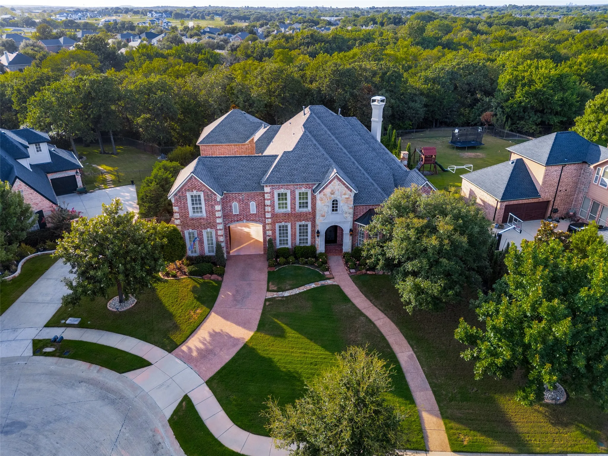 Single Family Residence For Sale in Denton County , 8411 Buffalo Drive, Lantana, Texas 76226, 5 Bedroom, 5 Bathroom, 3 Garage spaces, 5,285 Sqft, built in 2007, mls#21312049, Real Estate Agent in Lantana, Homes For Sale in Denton county, Homes For Sale in Lantana, Realtor in Lantana Texas, Real Estate Brokerage Independent Realty Texas, Luminita Cordes Realtor