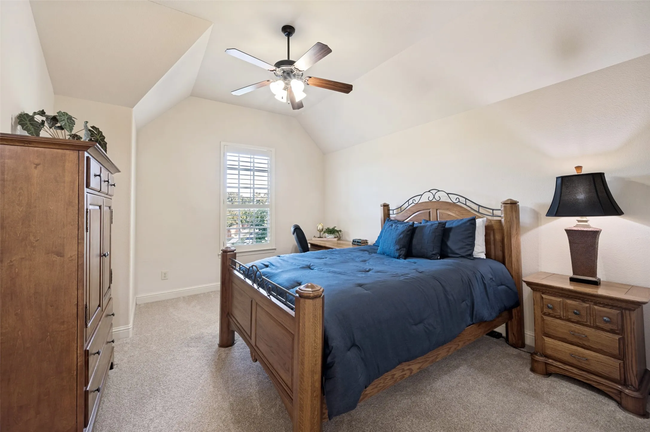 Single Family Residence For Sale in Denton County , 8411 Buffalo Drive, Lantana, Texas 76226, 5 Bedroom, 5 Bathroom, 3 Garage spaces, 5,285 Sqft, built in 2007, mls#21312049, Real Estate Agent in Lantana, Homes For Sale in Denton county, Homes For Sale in Lantana, Realtor in Lantana Texas, Real Estate Brokerage Independent Realty Texas, Luminita Cordes Realtor