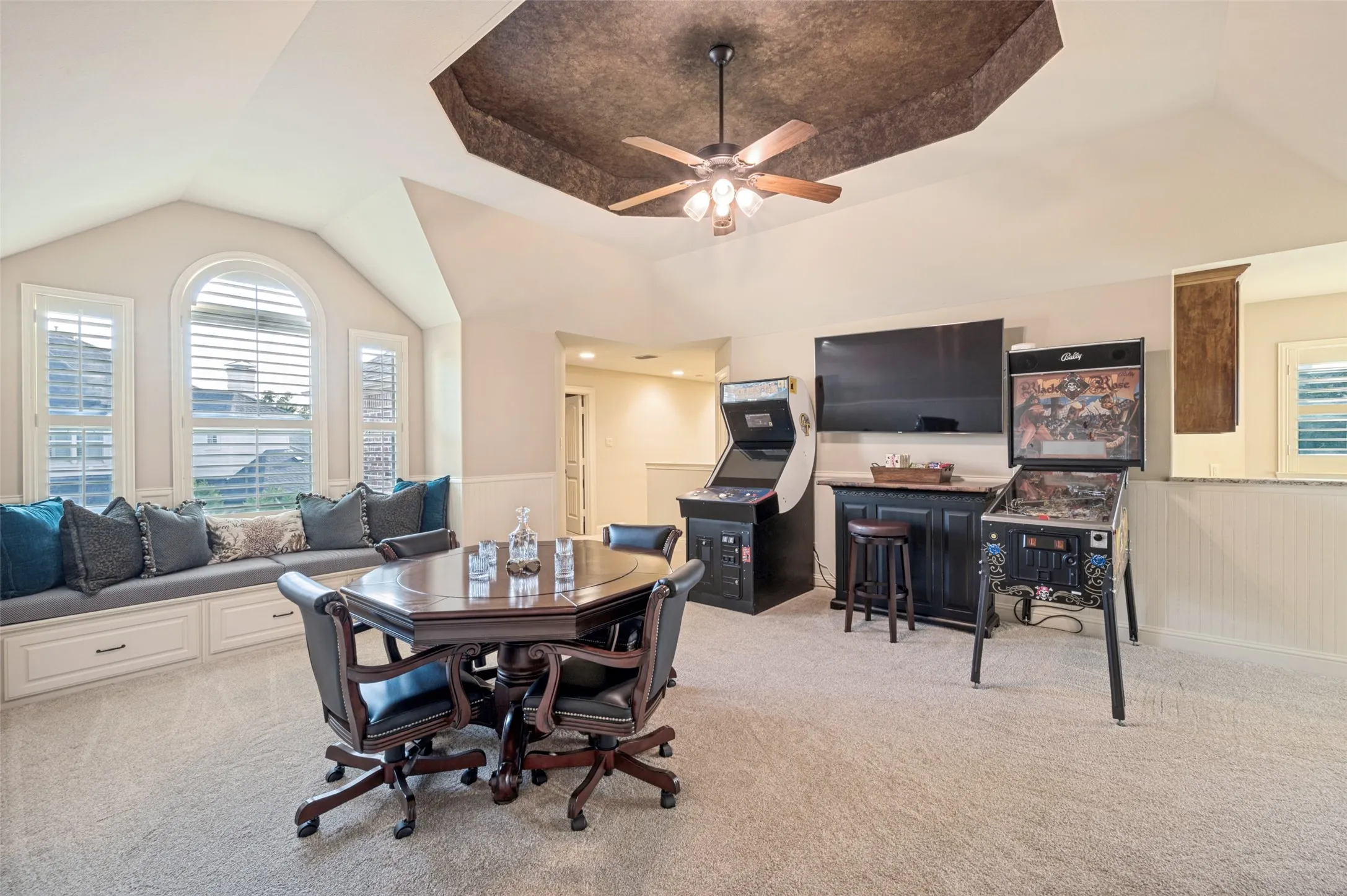 Single Family Residence For Sale in Denton County , 8411 Buffalo Drive, Lantana, Texas 76226, 5 Bedroom, 5 Bathroom, 3 Garage spaces, 5,285 Sqft, built in 2007, mls#21312049, Real Estate Agent in Lantana, Homes For Sale in Denton county, Homes For Sale in Lantana, Realtor in Lantana Texas, Real Estate Brokerage Independent Realty Texas, Luminita Cordes Realtor
